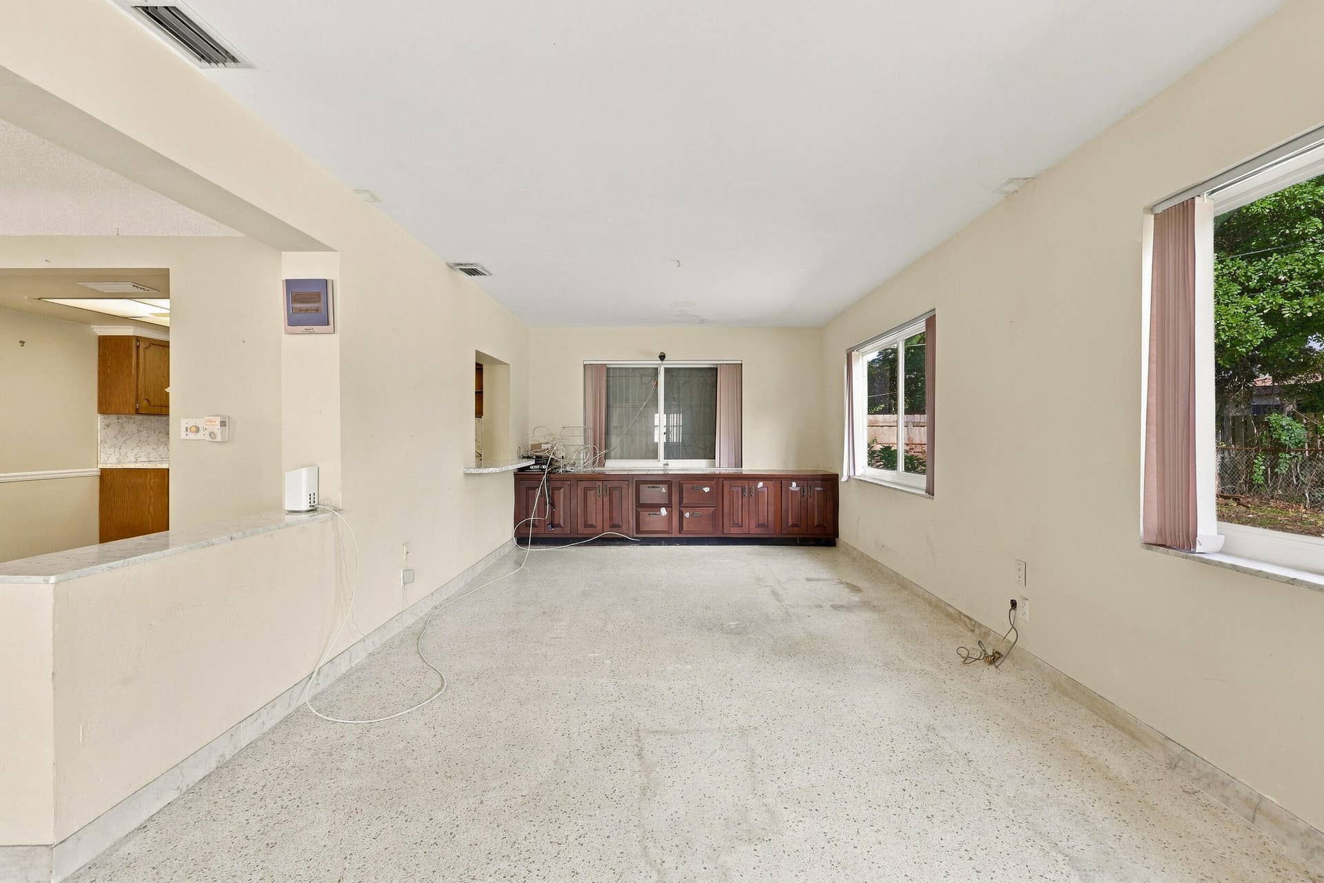 213 NE 24th Court, Boca Raton, FL 33431 The generous-sized family room offers a great space for the entire family. It can be used as a secondary living room, theater room, office, or bonus room for all of the kids.