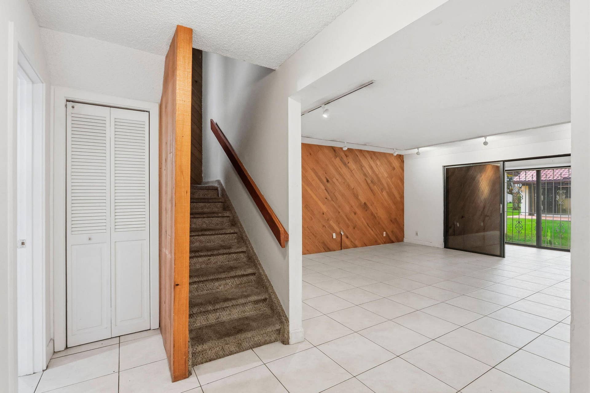 6850 TIBURON Drive, Boca Raton, FL 33433 6850 Tiburon Dr