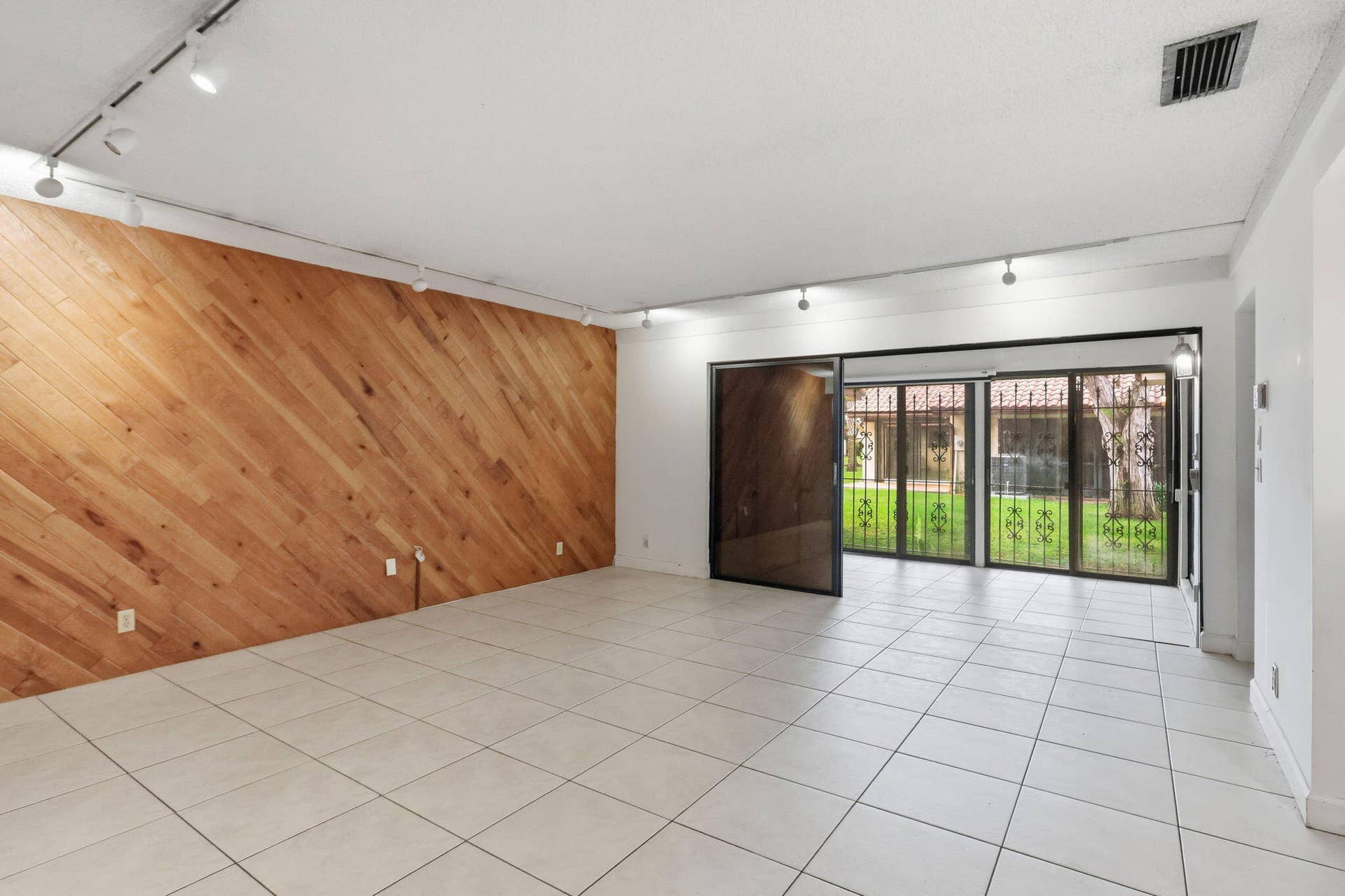 6850 TIBURON Drive, Boca Raton, FL 33433 6850 Tiburon Dr