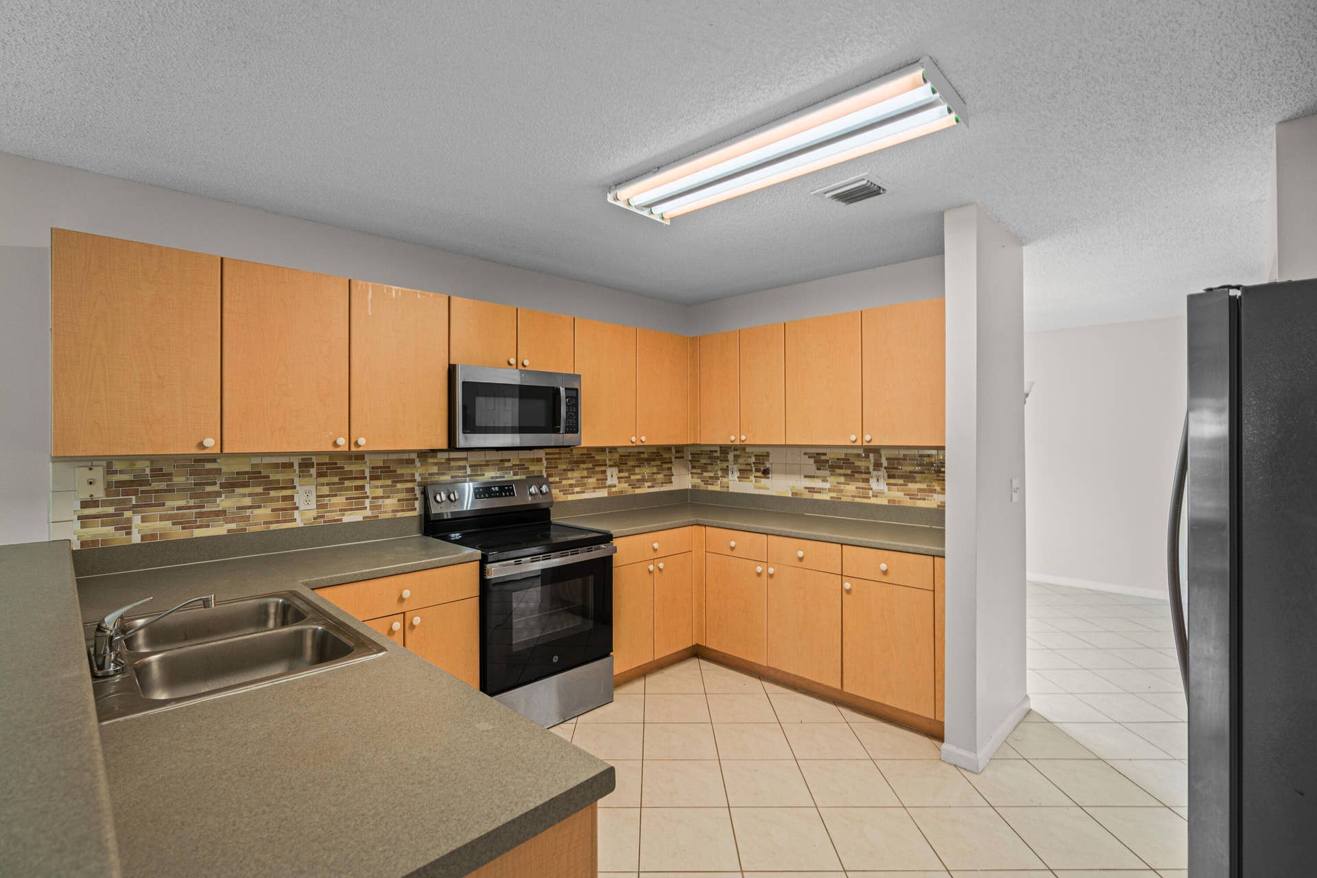 17621 SW 31ST Court, Miramar, FL 33029 DSC04945