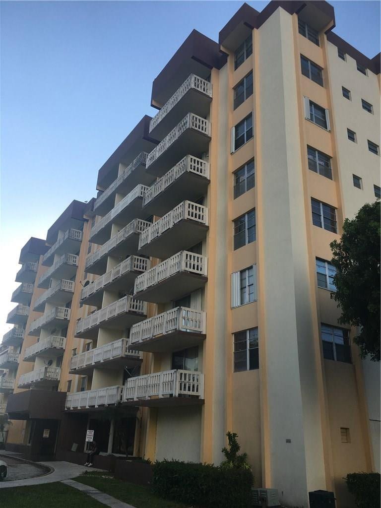 Property photo for 15600 NW 7TH Avenue, #421, Miami, FL