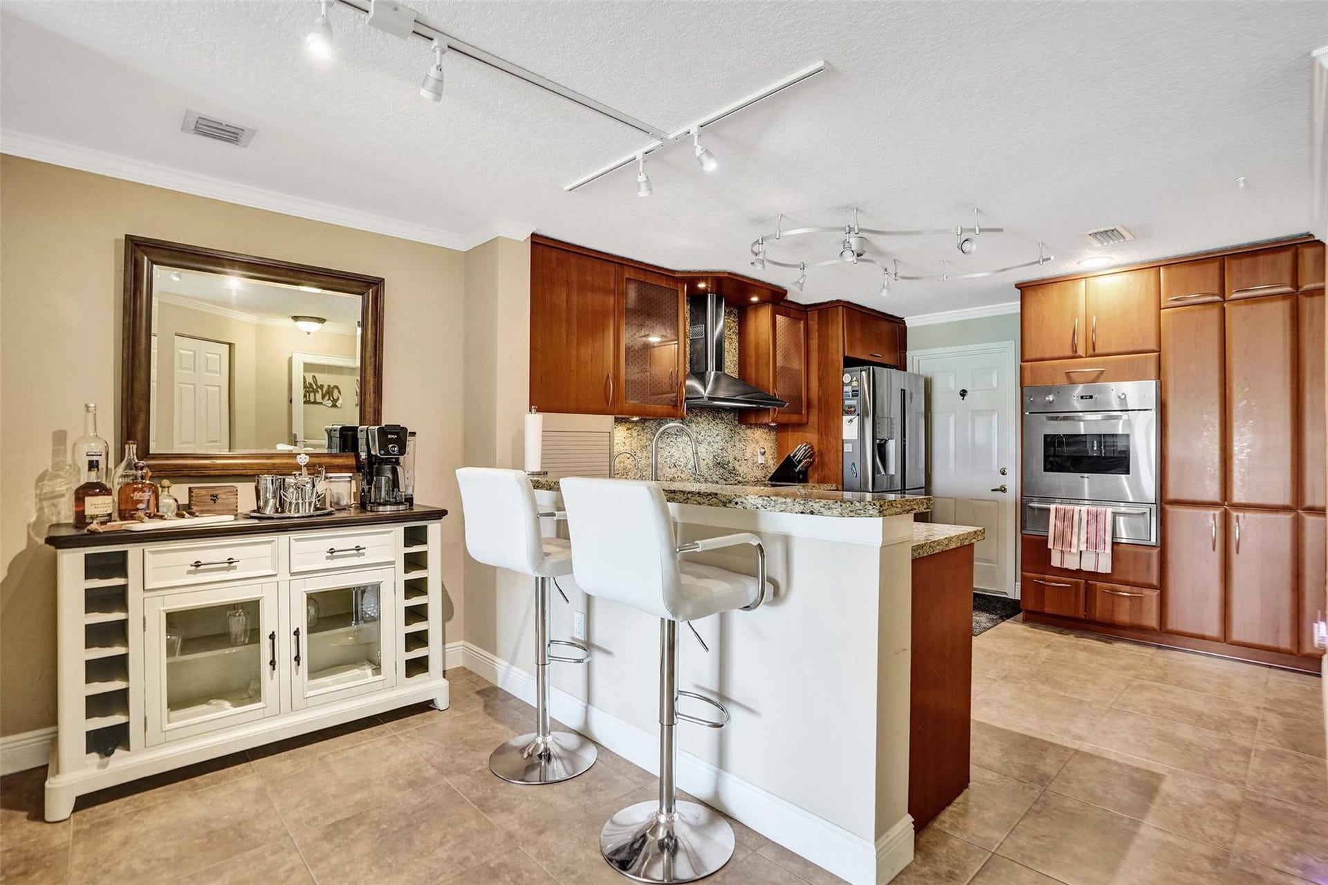 4059 CRYSTAL LAKE Drive, Deerfield Beach, Deerfield Beach, FL 33064 Photo 9