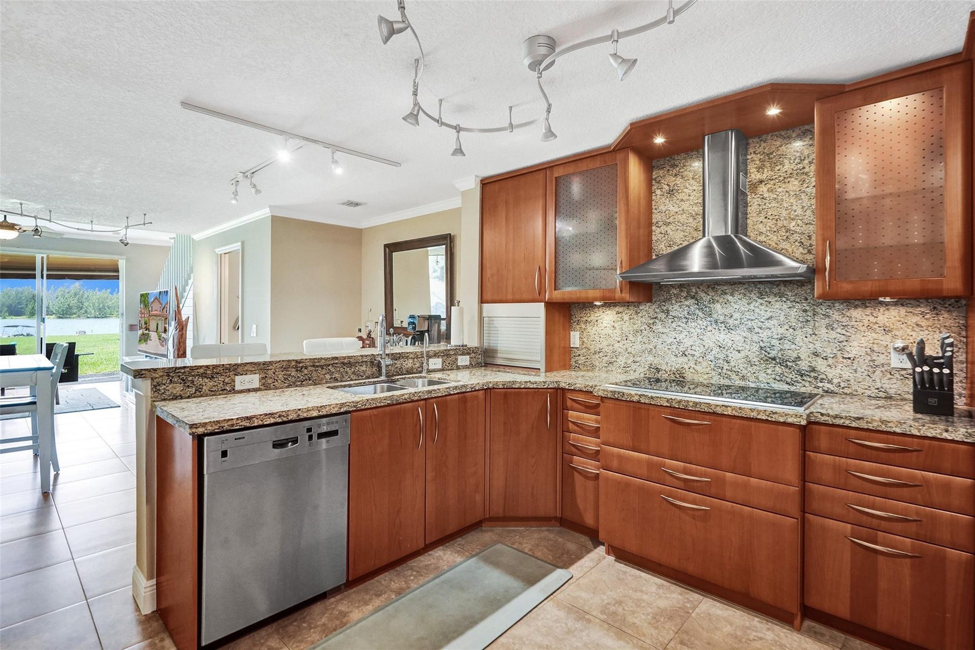 4059 CRYSTAL LAKE Drive, Deerfield Beach, Deerfield Beach, FL 33064 Photo 13