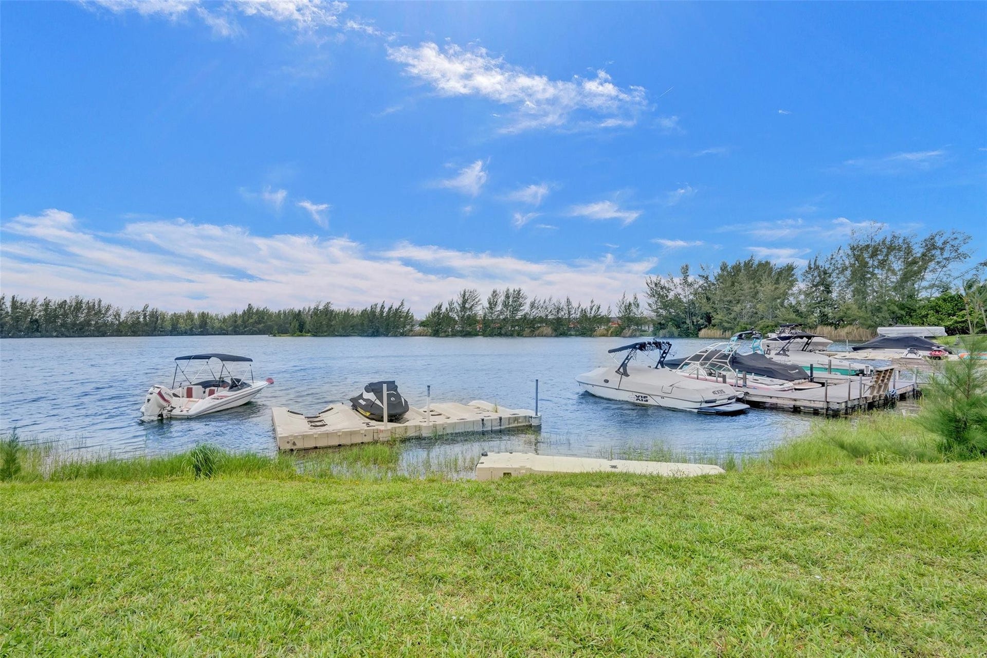 4059 CRYSTAL LAKE Drive, Deerfield Beach, Deerfield Beach, FL 33064 Photo 3