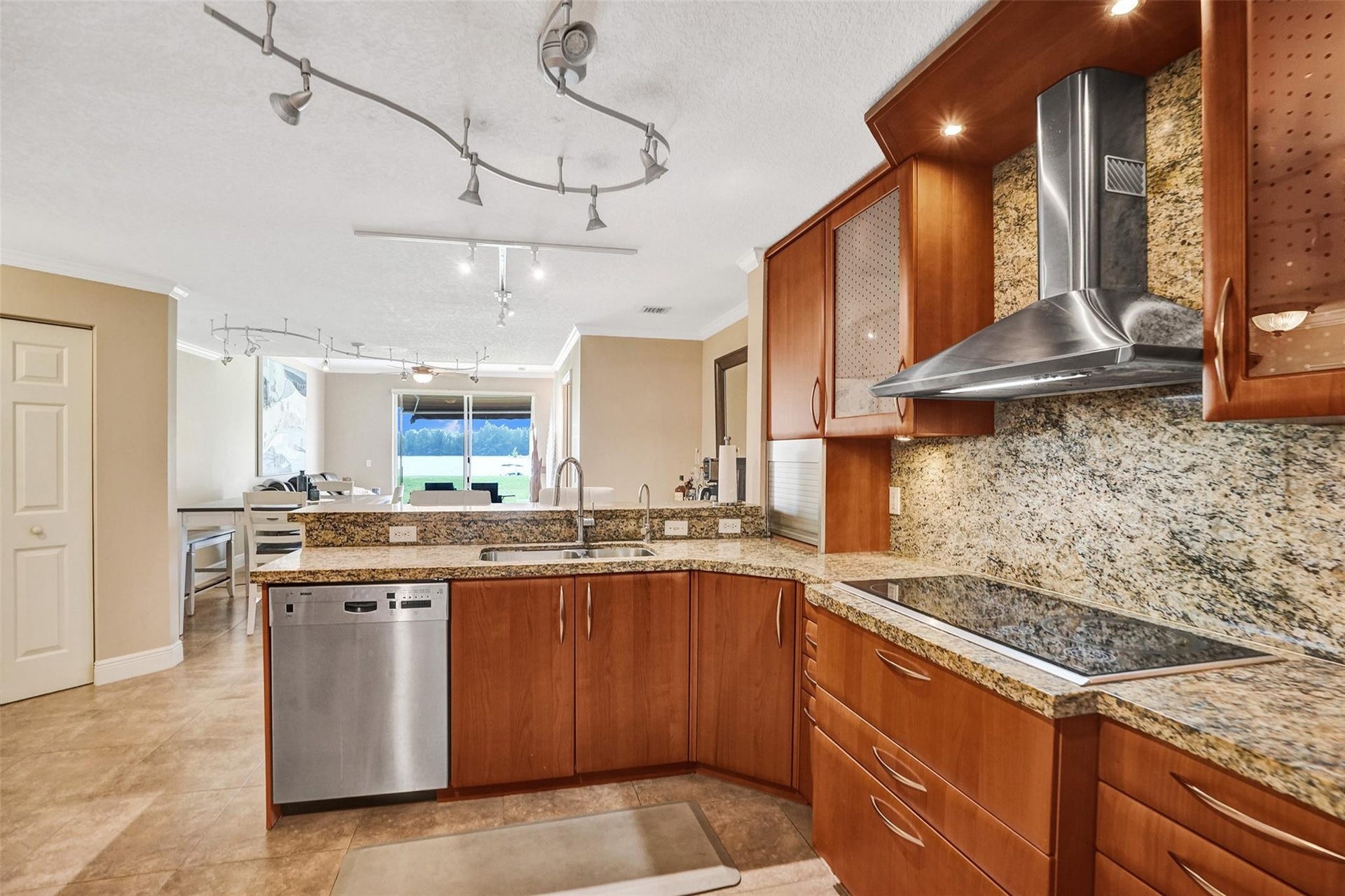 4059 CRYSTAL LAKE Drive, Deerfield Beach, Deerfield Beach, FL 33064 Photo 15