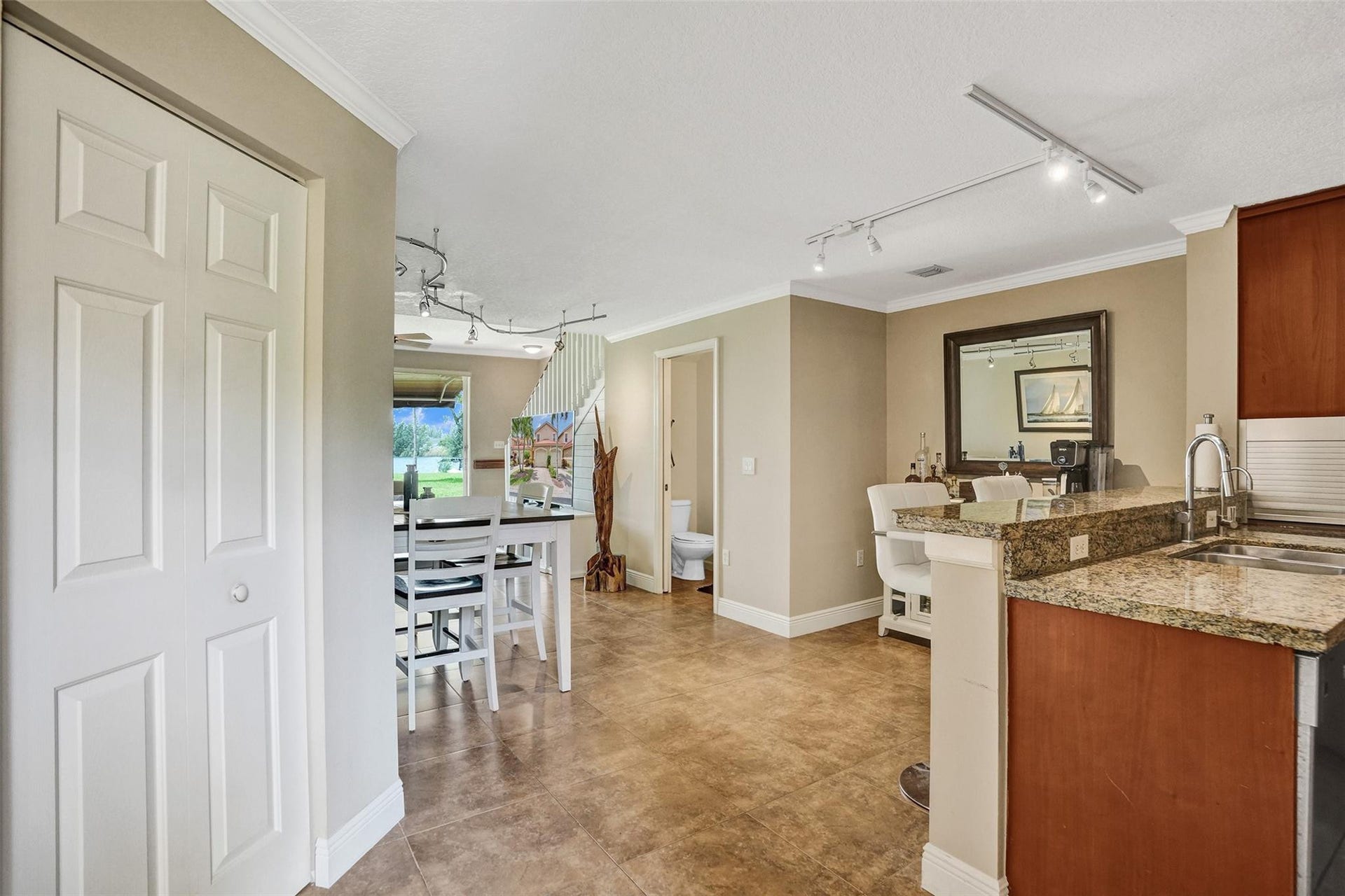 4059 CRYSTAL LAKE Drive, Deerfield Beach, Deerfield Beach, FL 33064 Photo 8