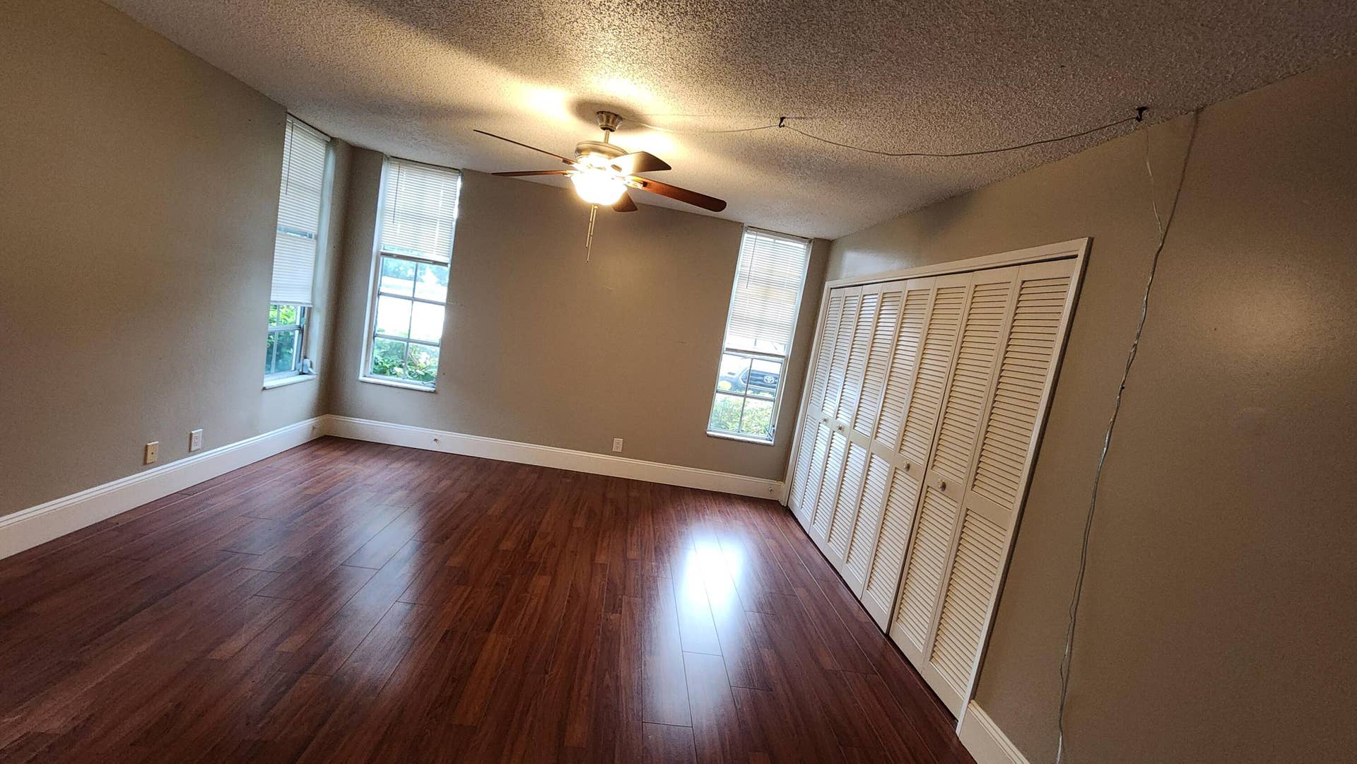 2851 S PALM AIRE Drive, #101, Pompano Beach, FL 33069 20260929_115644