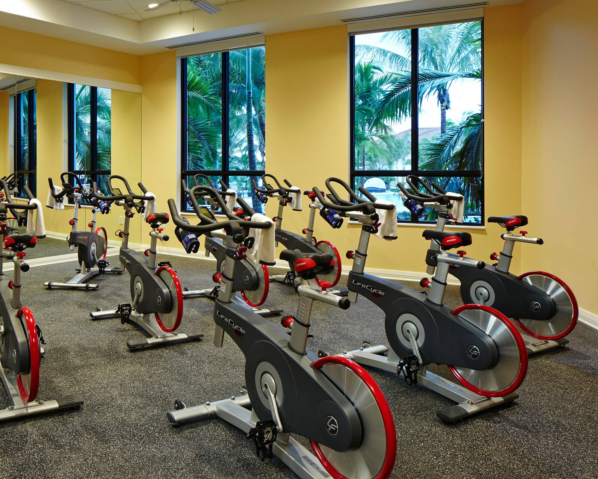 8863 LAKES Boulevard, West Palm Beach, FL 33412 CLUB - Spinning