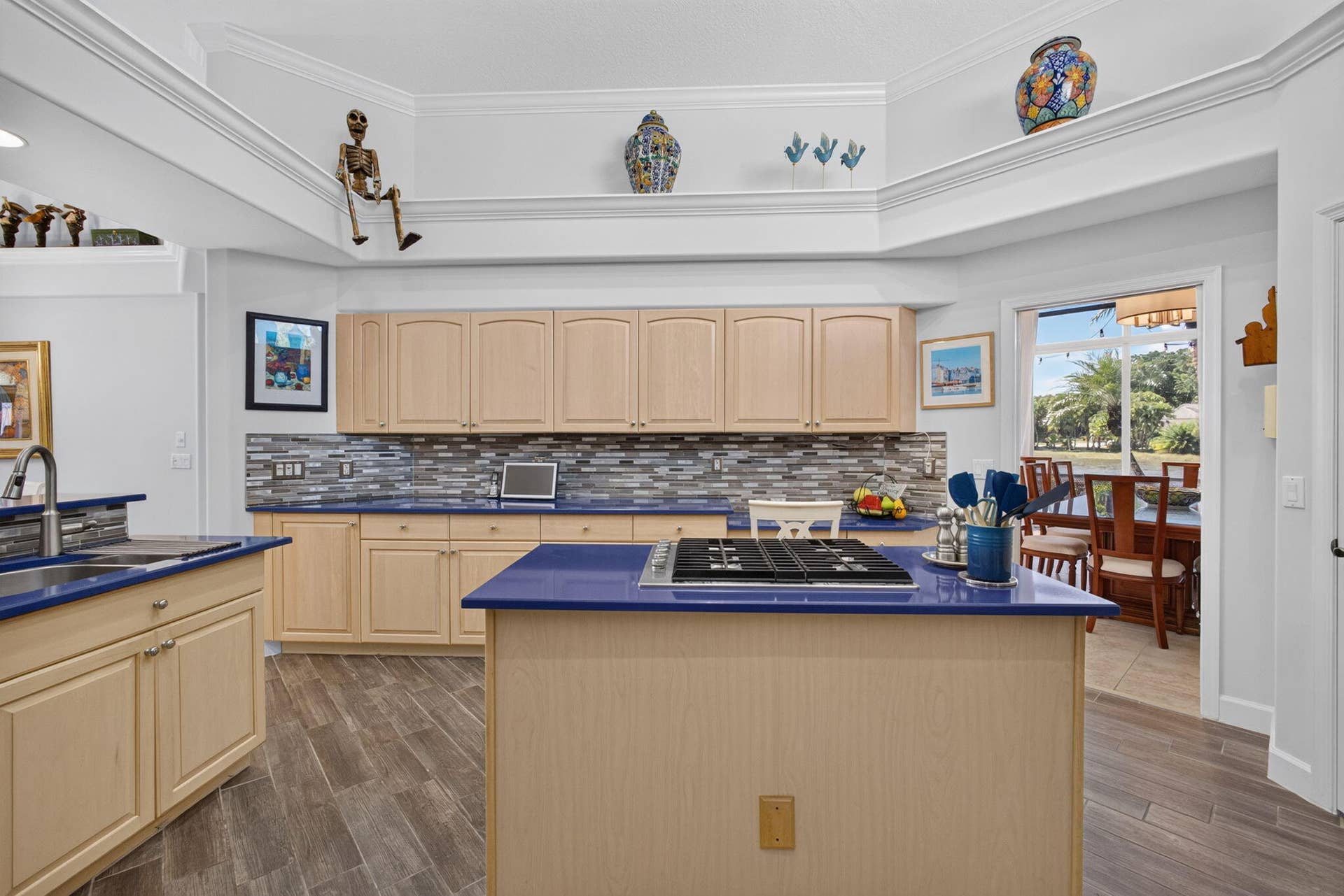 8863 LAKES Boulevard, West Palm Beach, FL 33412 Kitchen