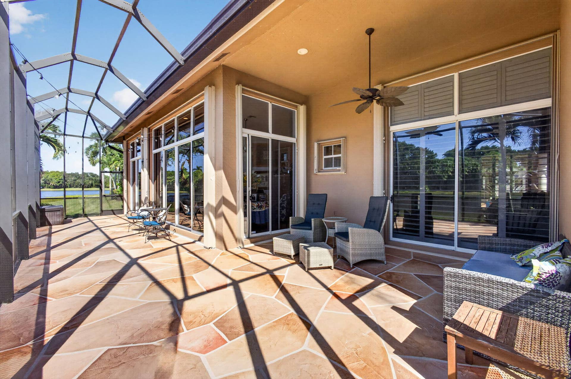 8863 LAKES Boulevard, West Palm Beach, FL 33412 Patio