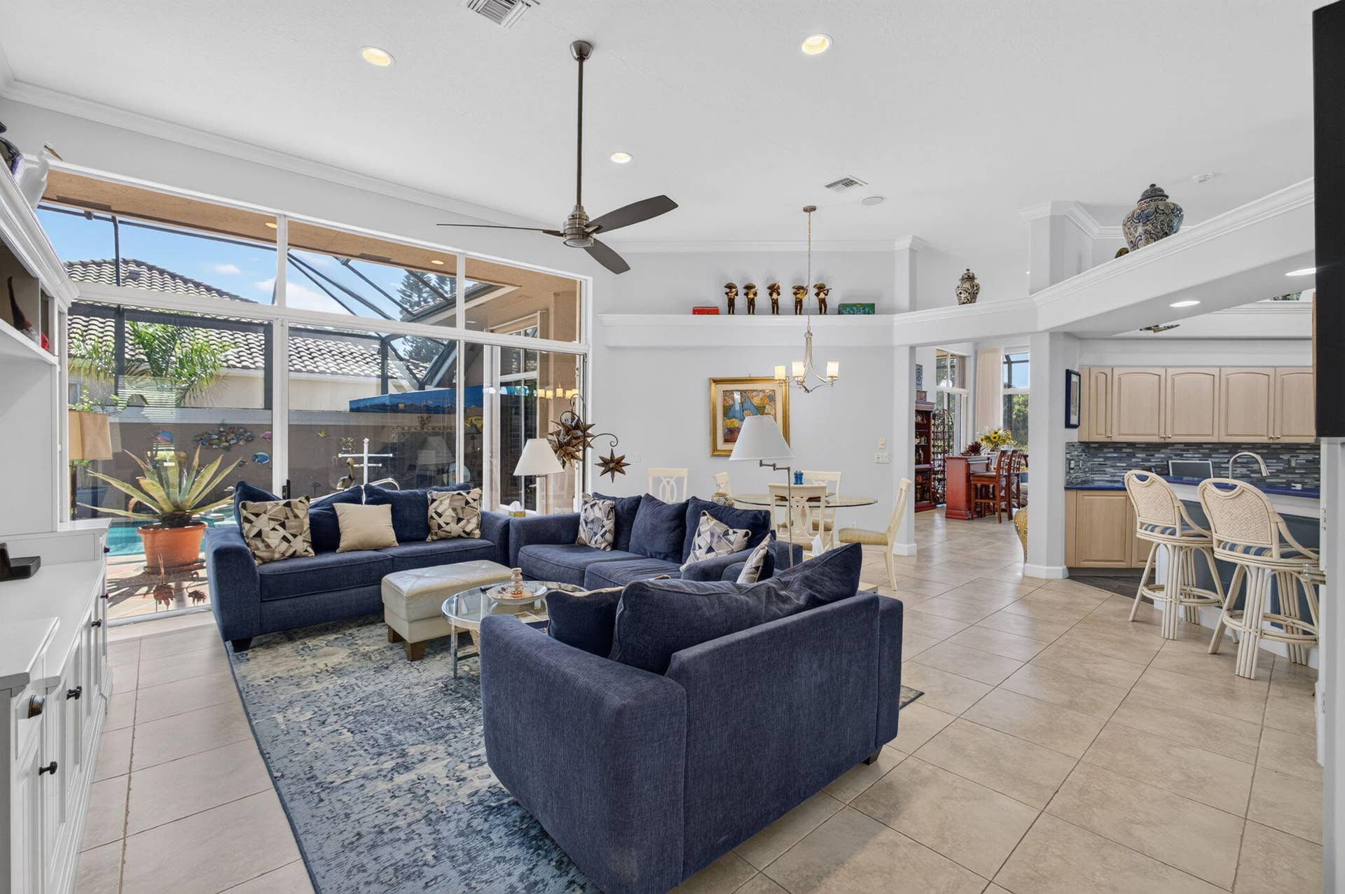 8863 LAKES Boulevard, West Palm Beach, FL 33412 Family Room