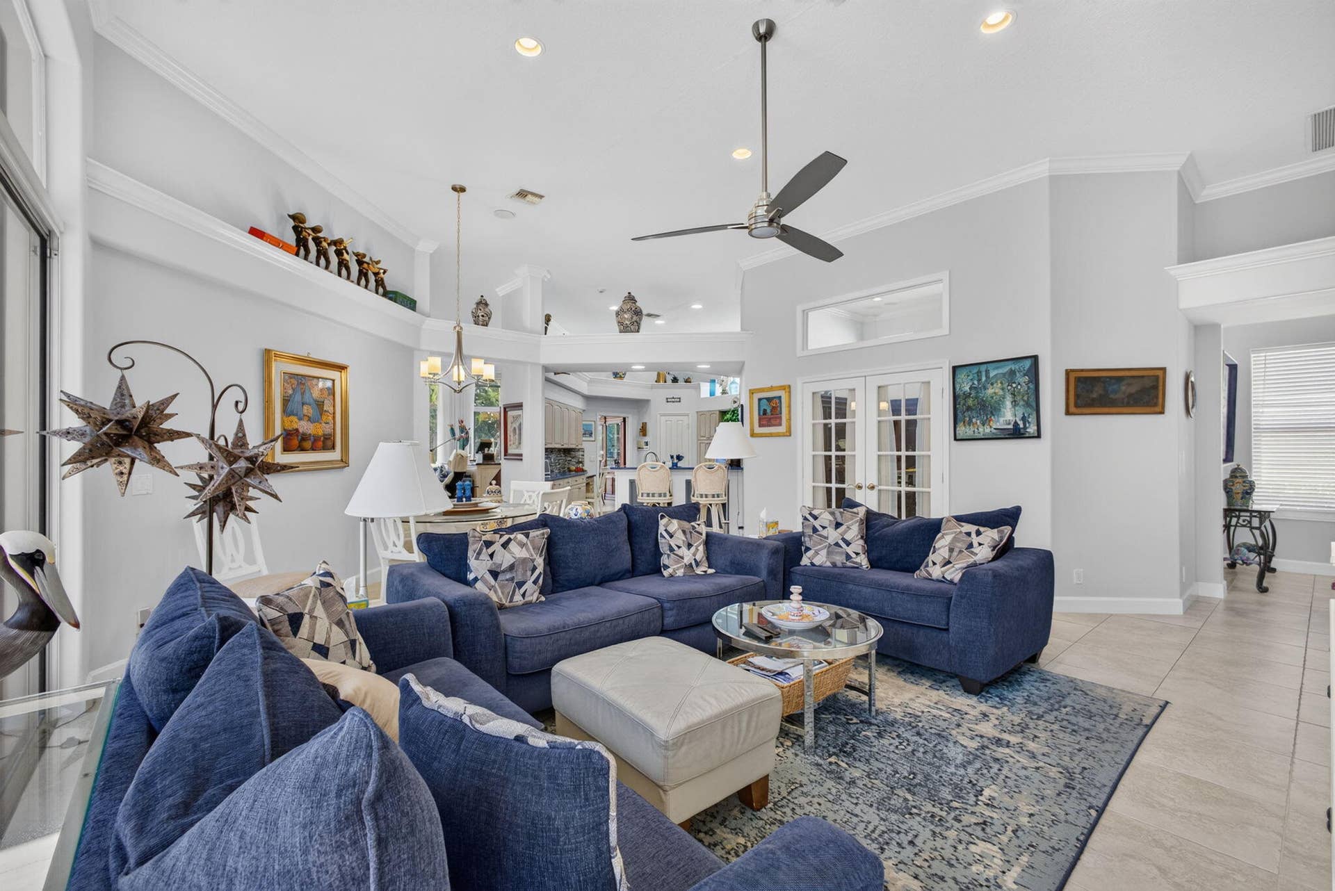 8863 LAKES Boulevard, West Palm Beach, FL 33412 Family Room