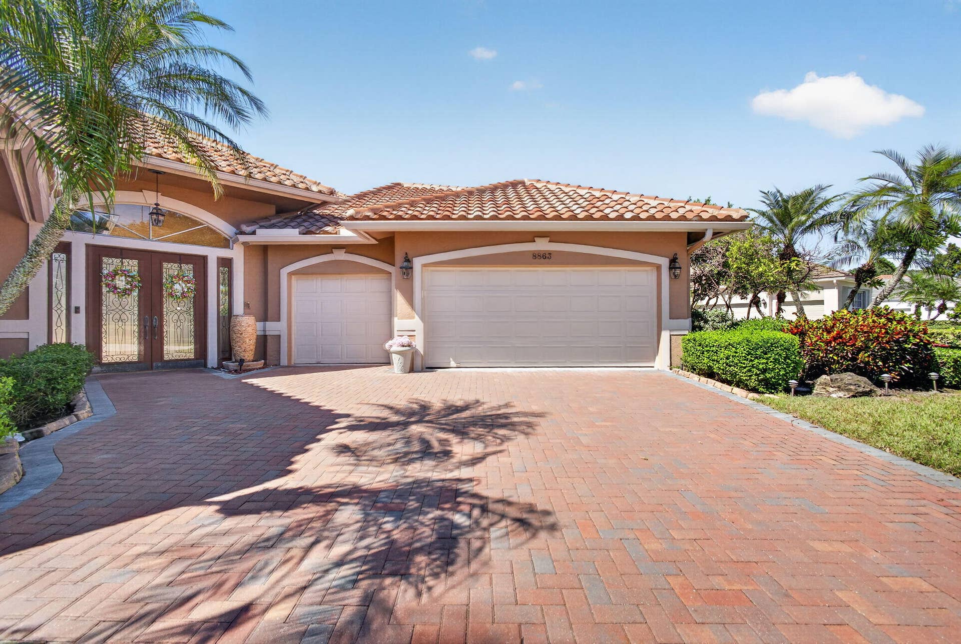 8863 LAKES Boulevard, West Palm Beach, FL 33412 Front of Home