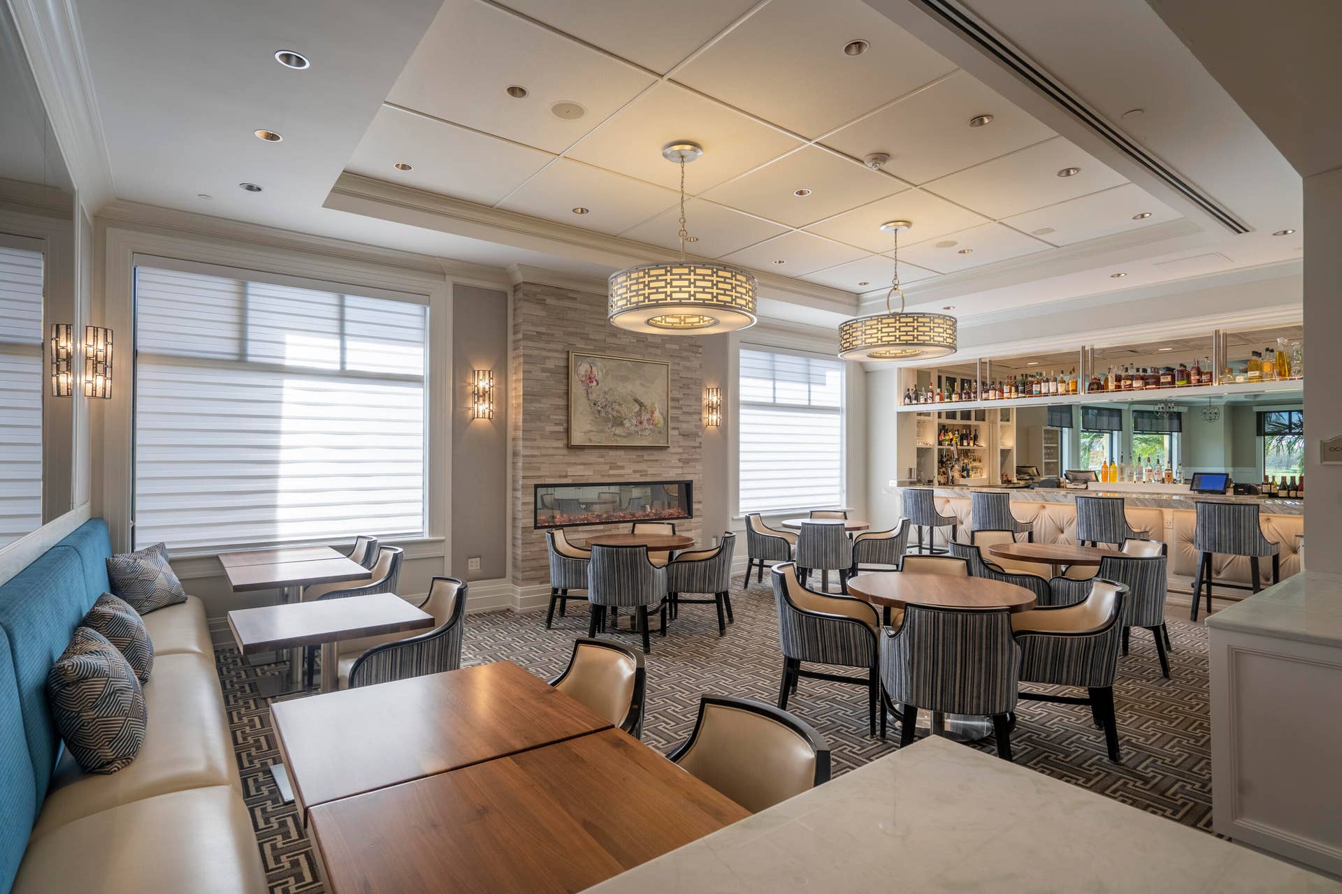 8863 LAKES Boulevard, West Palm Beach, FL 33412 CLUB - Alcove Bar