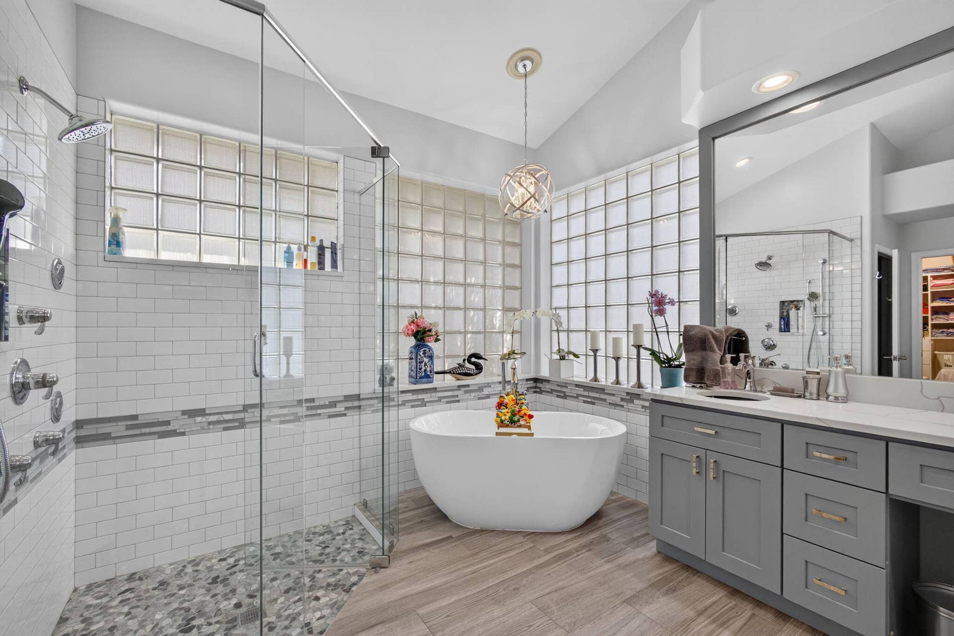 8863 LAKES Boulevard, West Palm Beach, FL 33412 Primary Suite