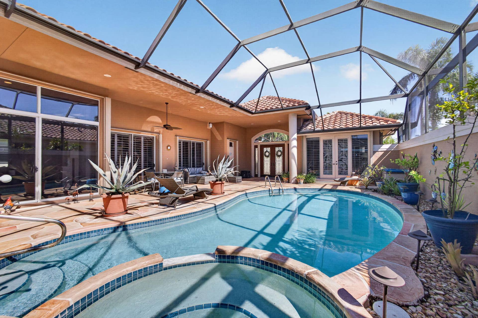 8863 LAKES Boulevard, West Palm Beach, FL 33412 Pool