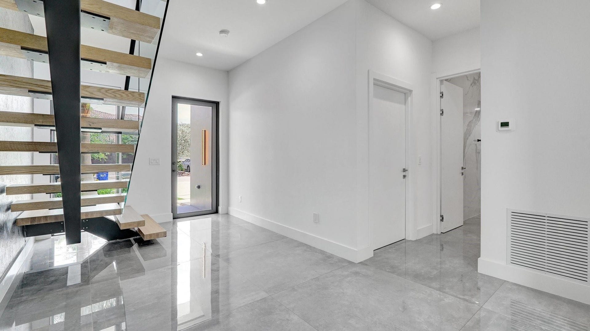 1620 NE 5TH Court, #B, Fort Lauderdale, Fort Lauderdale, FL 33301 Photo 4