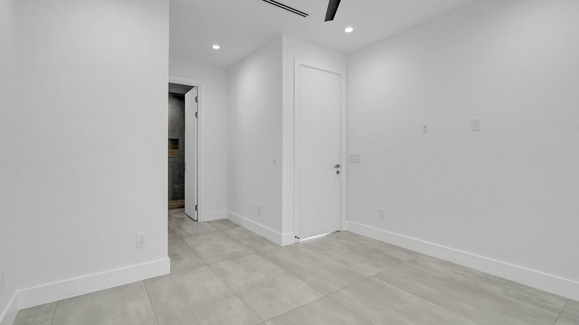 1620 NE 5TH Court, #B, Fort Lauderdale, Fort Lauderdale, FL 33301 Photo 17