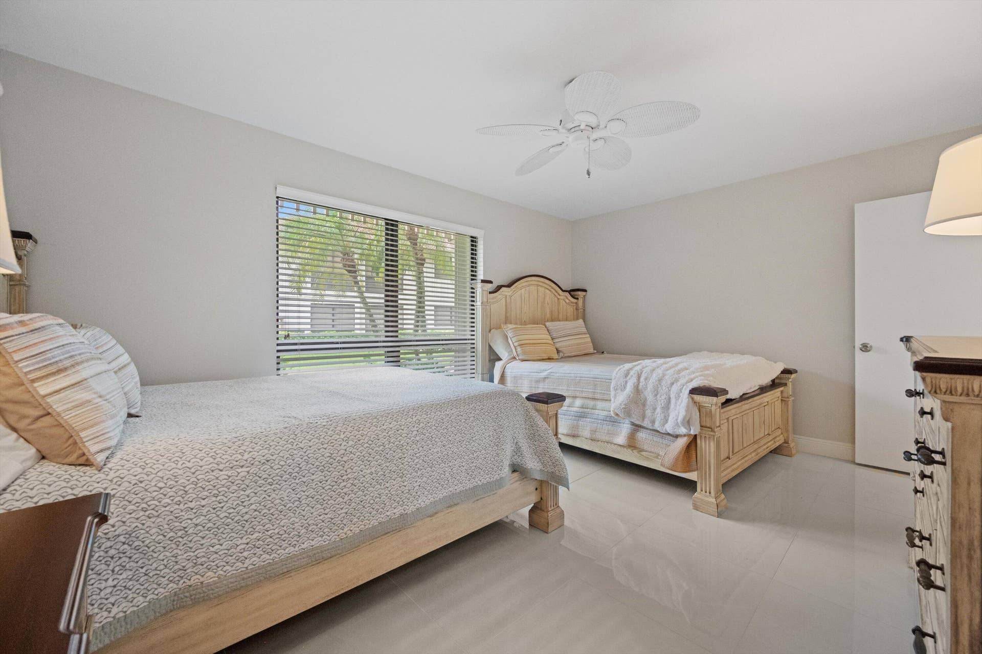 460 BRACKENWOOD Lane S, Palm Beach Gardens, FL 33418 14-DSC_4914-2