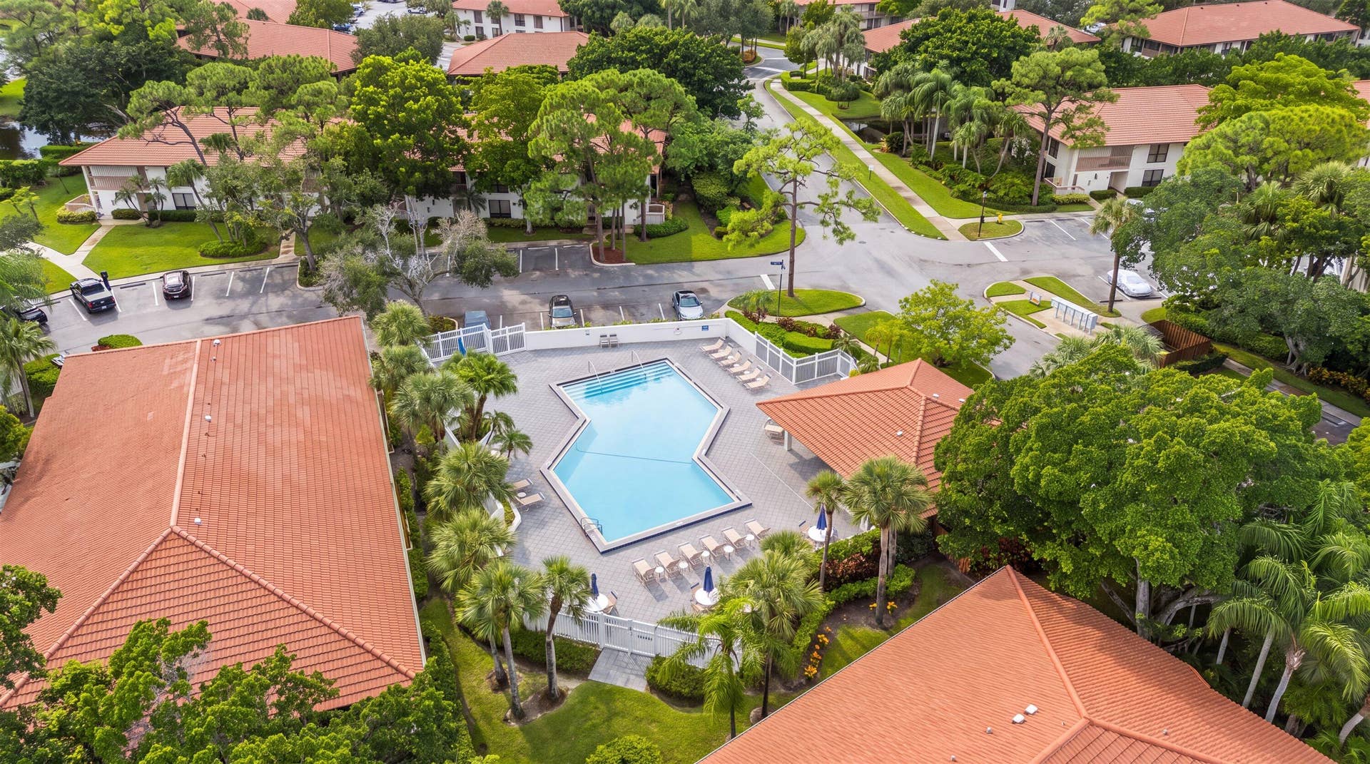 460 BRACKENWOOD Lane S, Palm Beach Gardens, FL 33418 32-460 Brackenwood Ln S