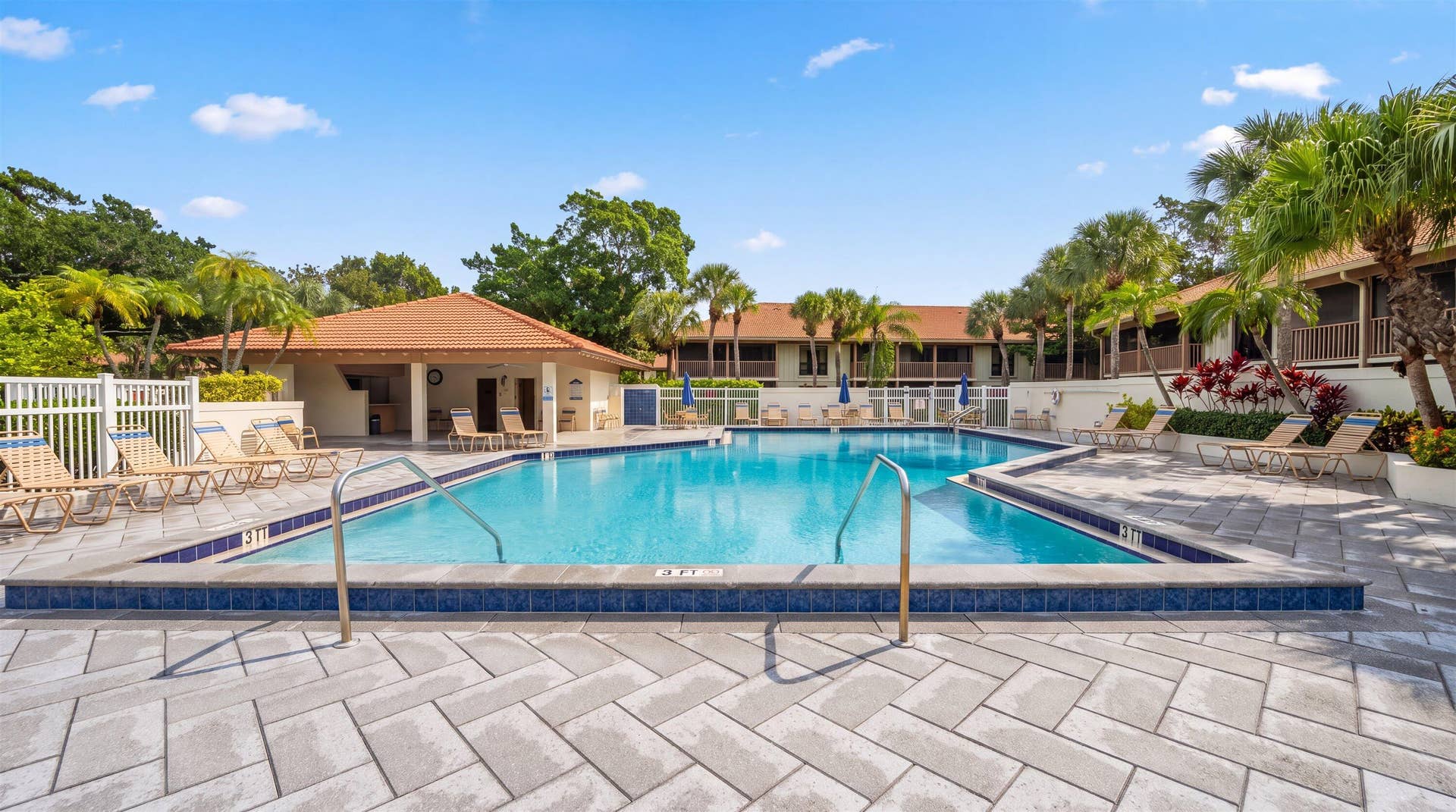 460 BRACKENWOOD Lane S, Palm Beach Gardens, FL 33418 34-460 Brackenwood Ln S