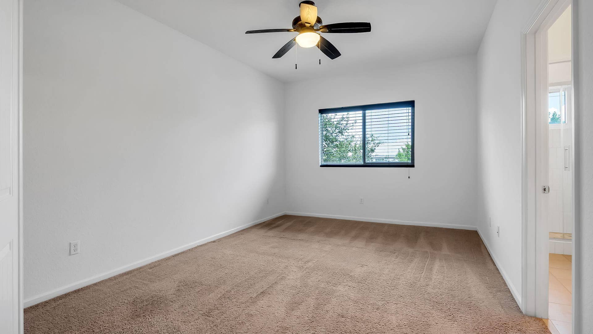 366 SE 1ST Way, Deerfield Beach, FL 33441 27-web-or-mls-DSC08103