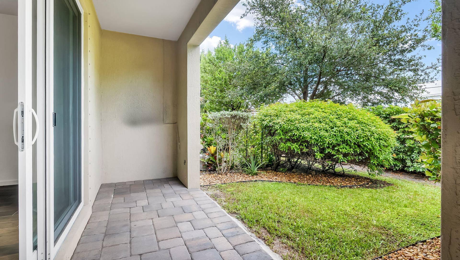 366 SE 1ST Way, Deerfield Beach, FL 33441 15-web-or-mls-DSC08073