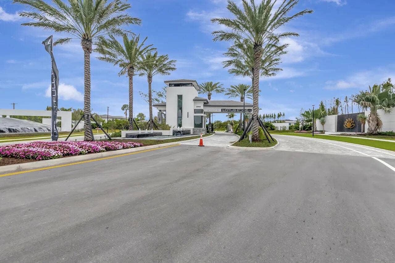 8612 Swinley Frst Way, Boca Raton, FL 33434 34-8612 SWINLEY FOREST WAY
