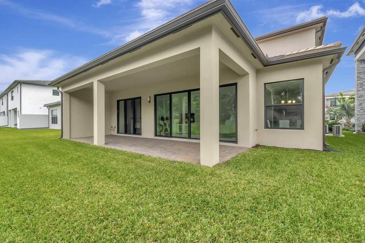 8612 Swinley Frst Way, Boca Raton, FL 33434 28-8612 SWINLEY FOREST WAY
