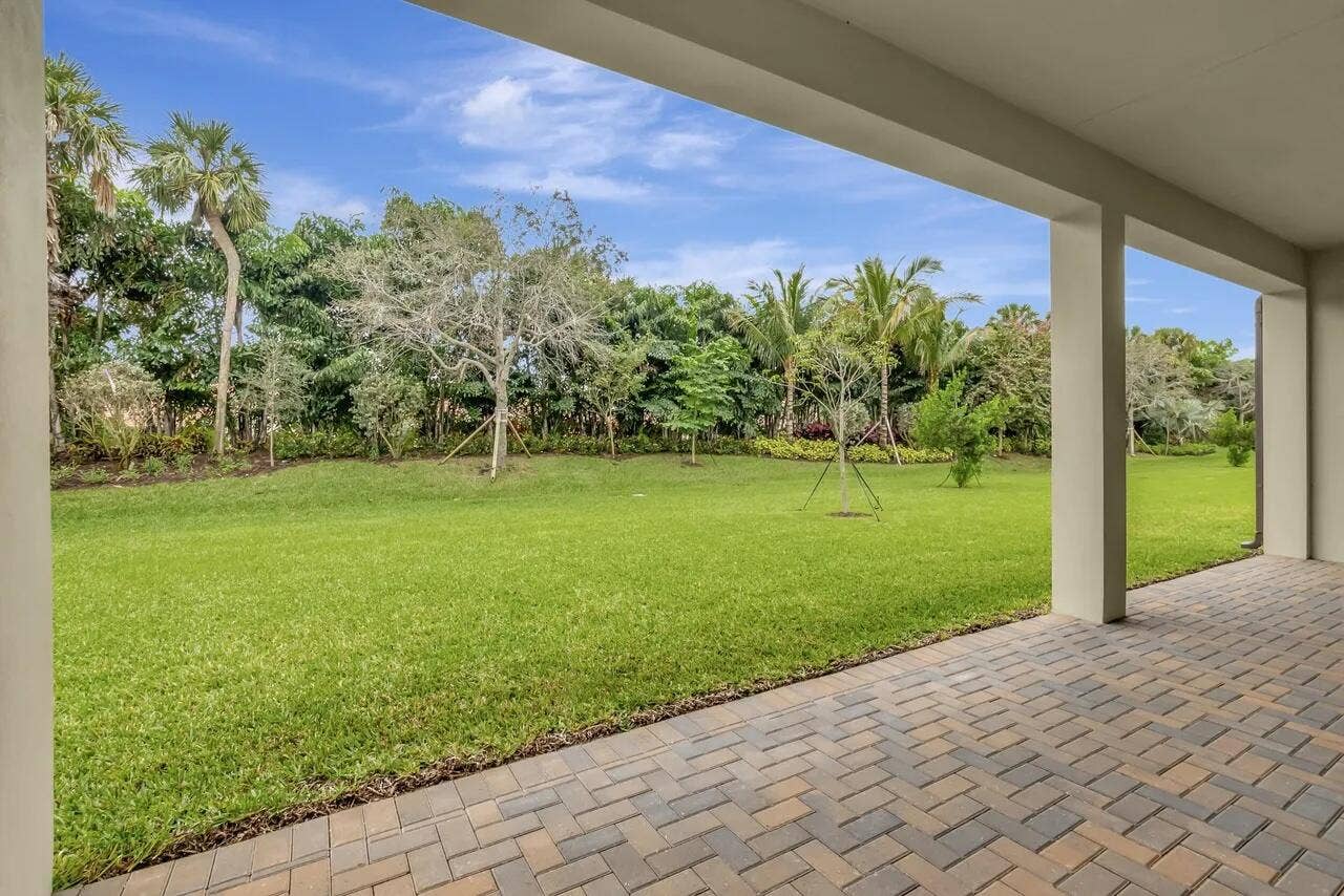 8612 Swinley Frst Way, Boca Raton, FL 33434 27-8612 SWINLEY FOREST WAY