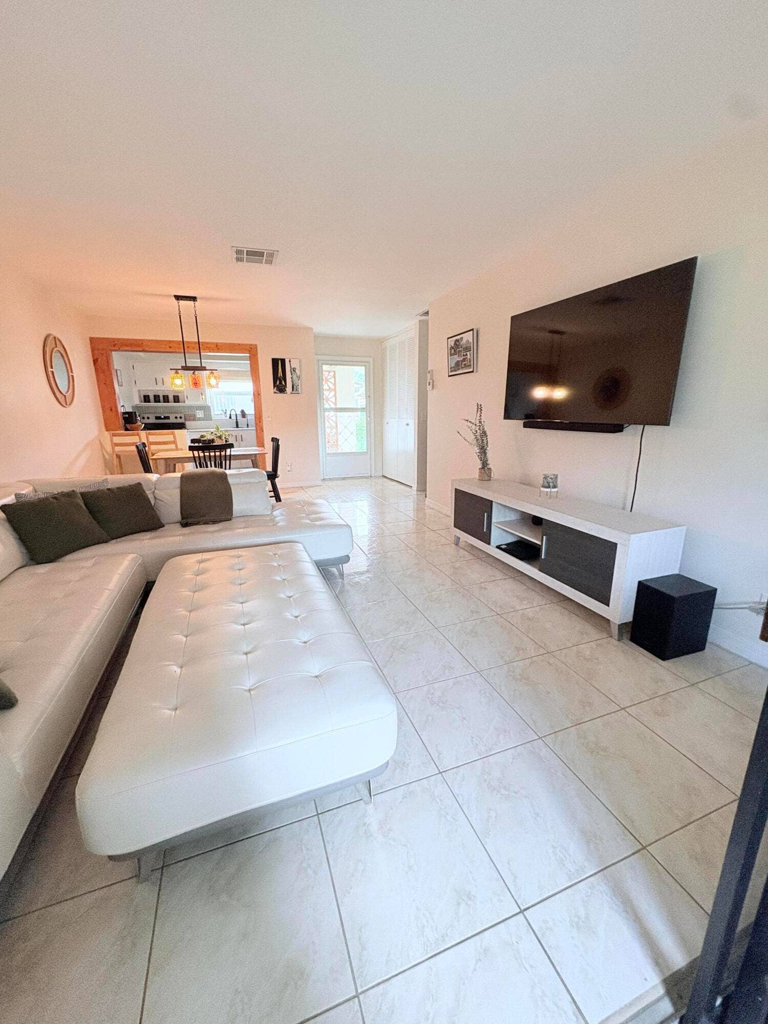 2966 CROSLEY Drive E, #D, West Palm Beach, FL 33415 IMG_6045