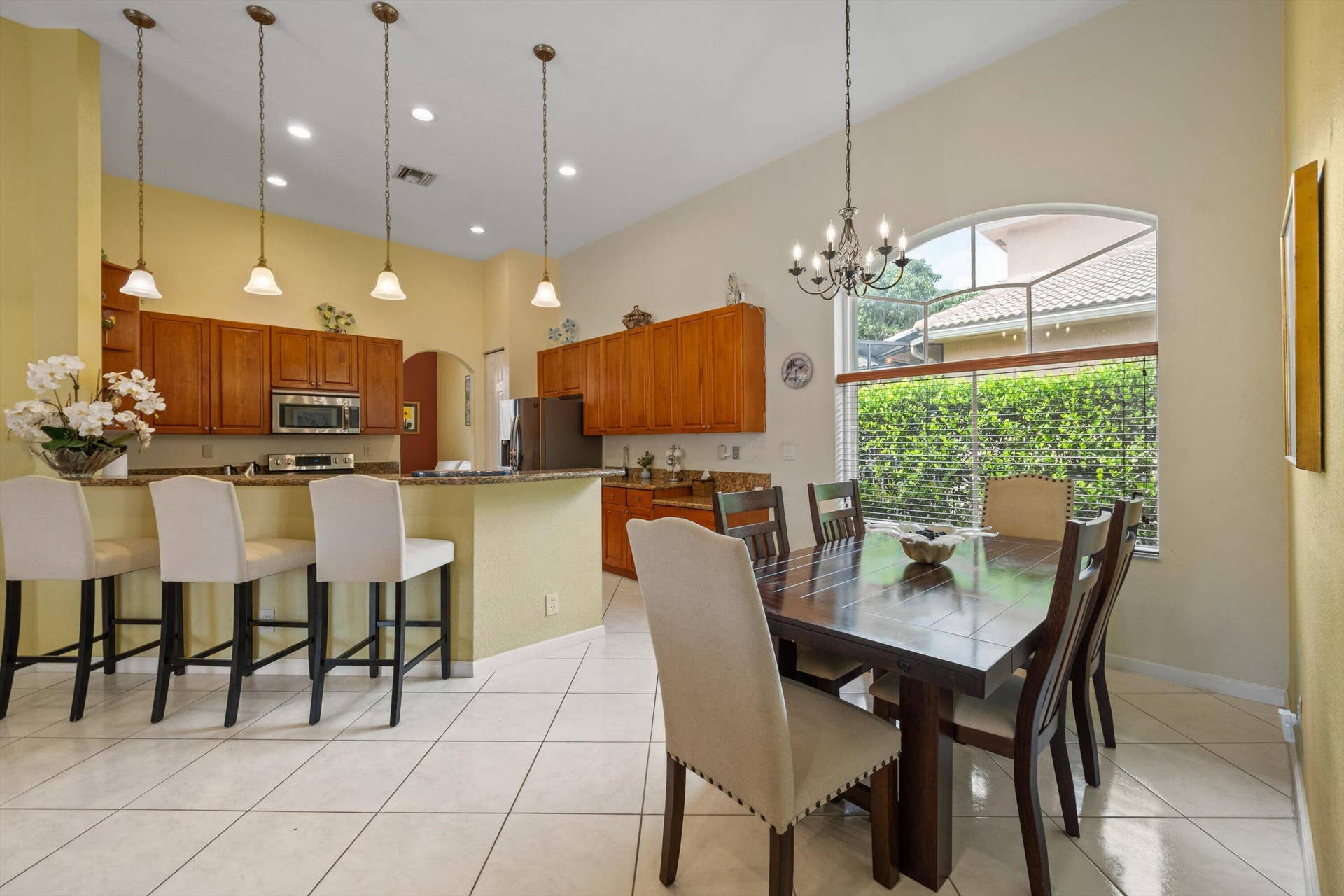 Eat In Kitchen