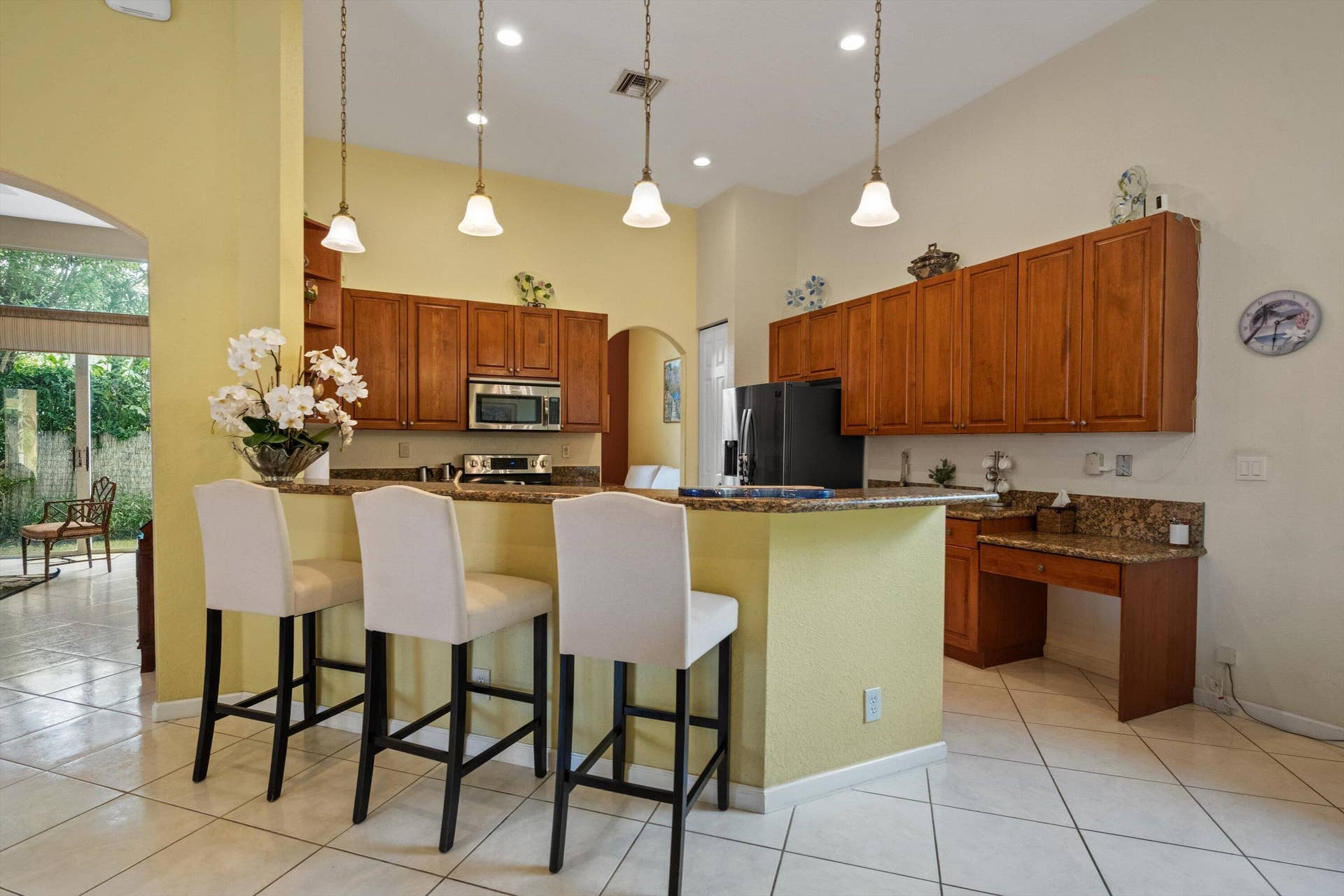 Kitchen Snack Bar