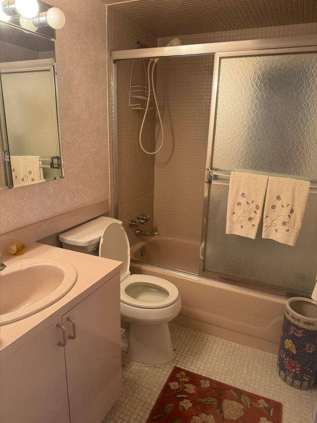 5401 NW 2nd Avenue, #Apt 329, Boca Raton, FL 33487 2nd Bath