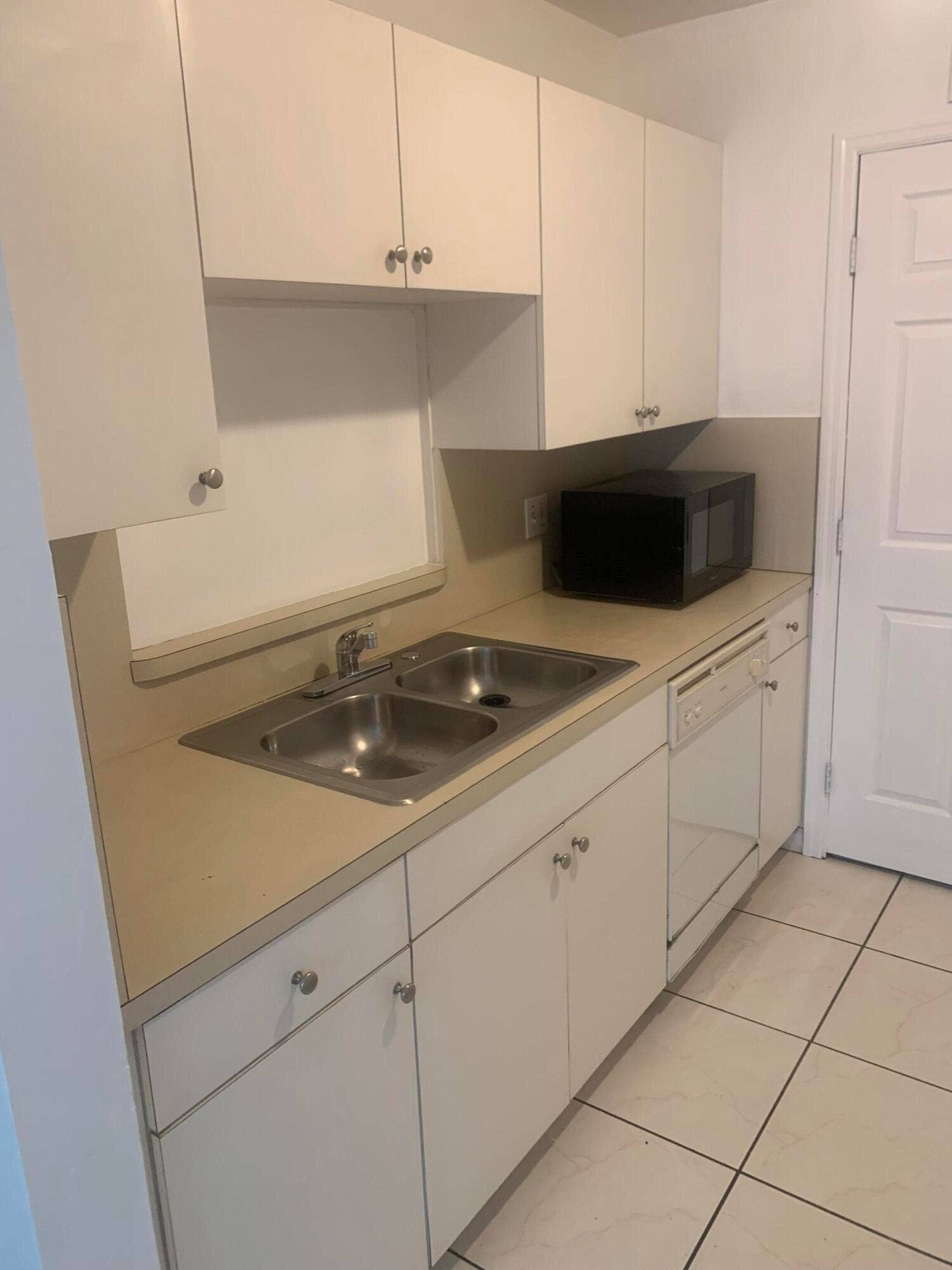 9630 NW 35TH Street, #1-9, Coral Springs, FL 33065 IMG_4841