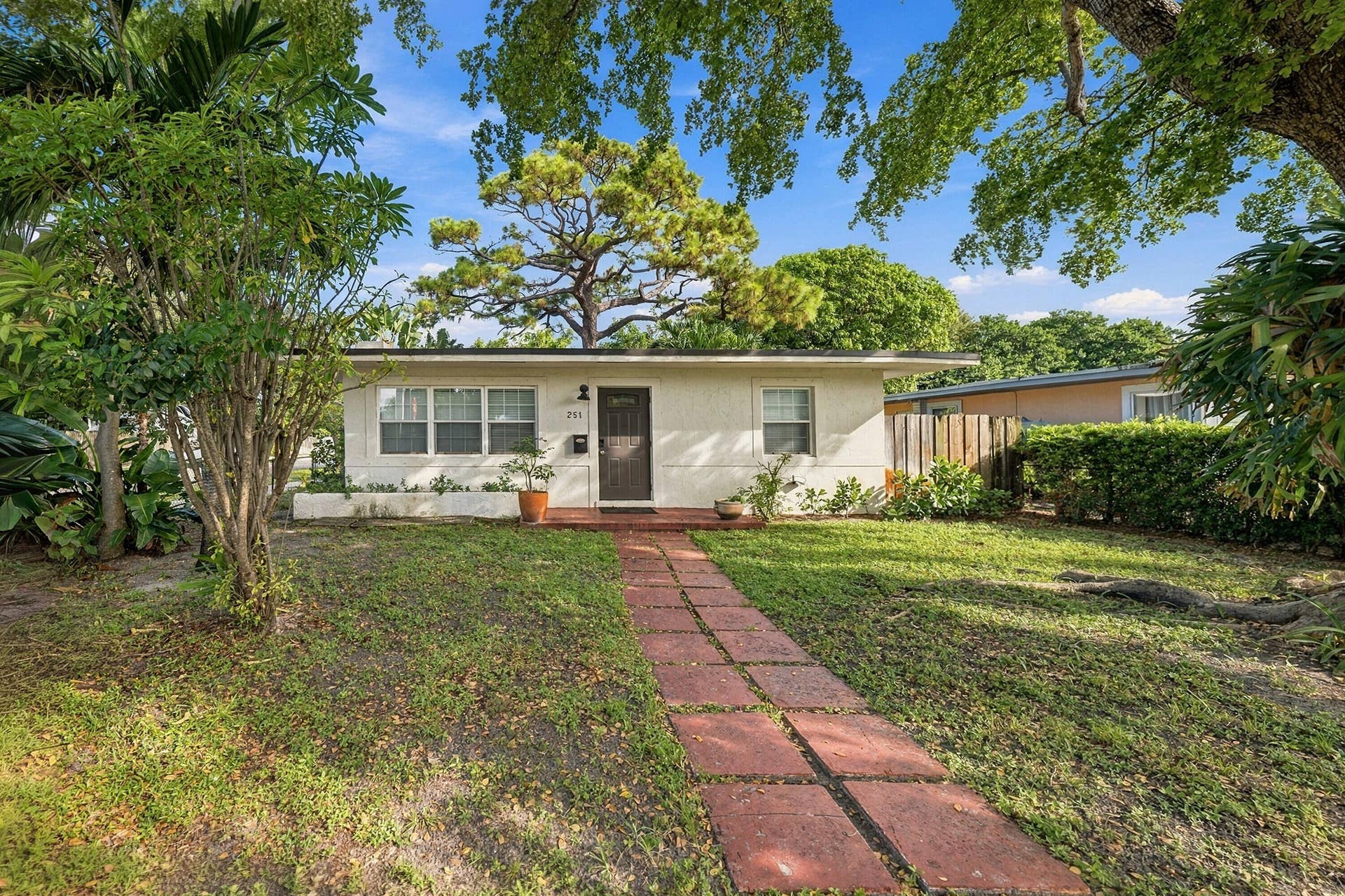 251 SW 22ND Street, Fort Lauderdale, FL 33315 01_dsc_4098