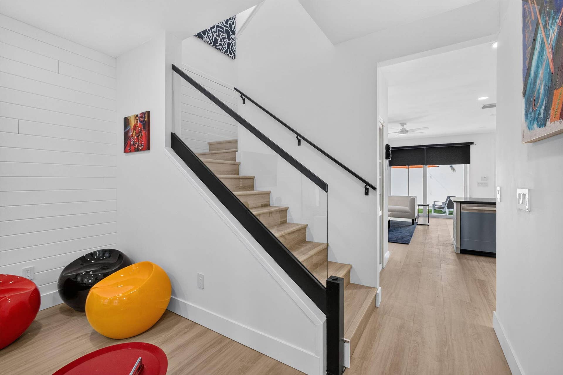 1043 Key Largo Street, Jupiter, FL 33458 stylishly stairway