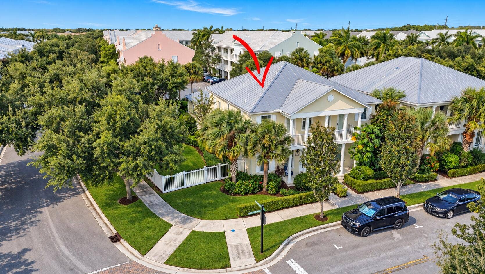 1043 Key Largo Street, Jupiter, FL 33458 Aerial Coastal Home with Red Arrow