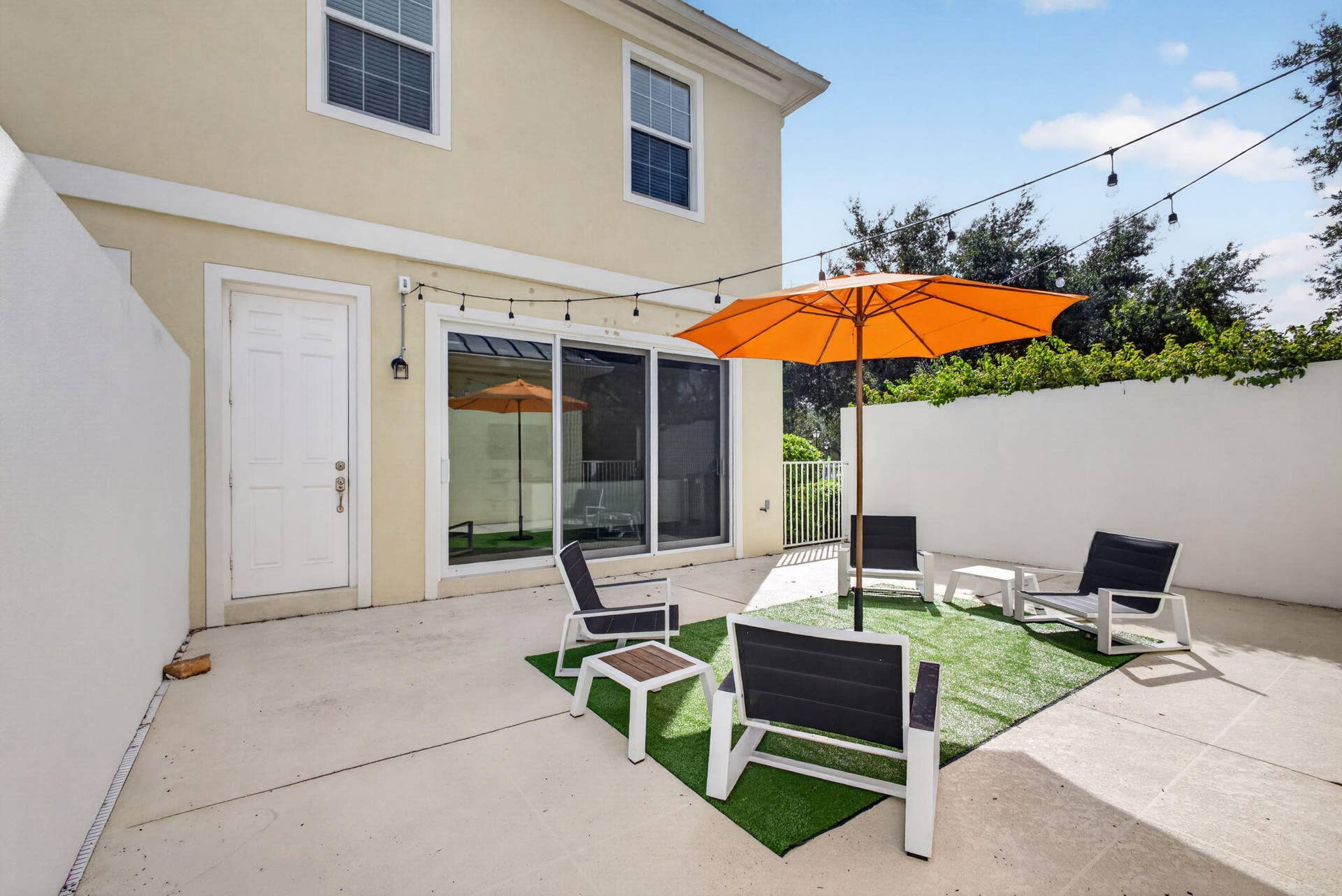1043 Key Largo Street, Jupiter, FL 33458 Breezy Patio