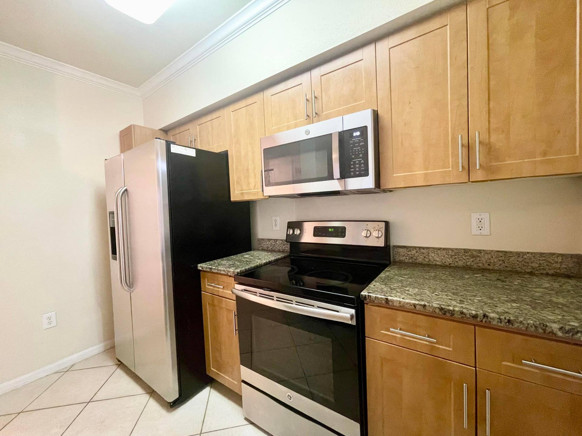 6533 EMERALD DUNES Drive, #107, West Palm Beach, West Palm Beach, FL 33411 kitchen