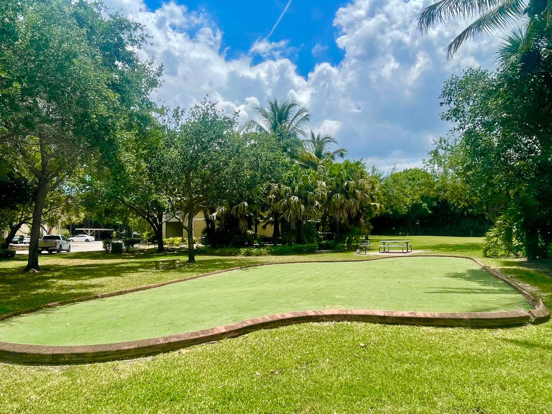 6533 EMERALD DUNES Drive, #107, West Palm Beach, West Palm Beach, FL 33411 putting green