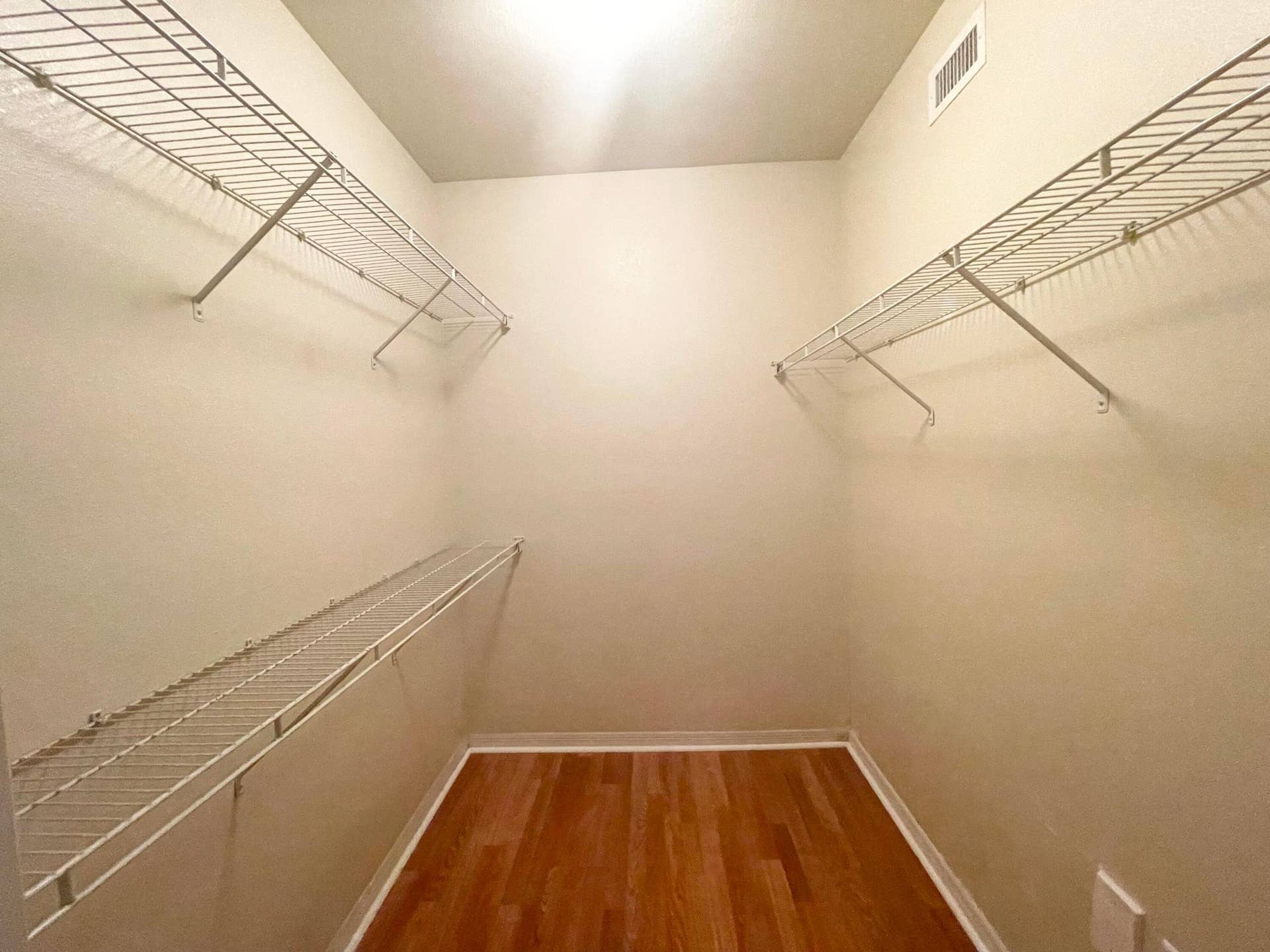 6533 EMERALD DUNES Drive, #107, West Palm Beach, West Palm Beach, FL 33411 walk-in closet