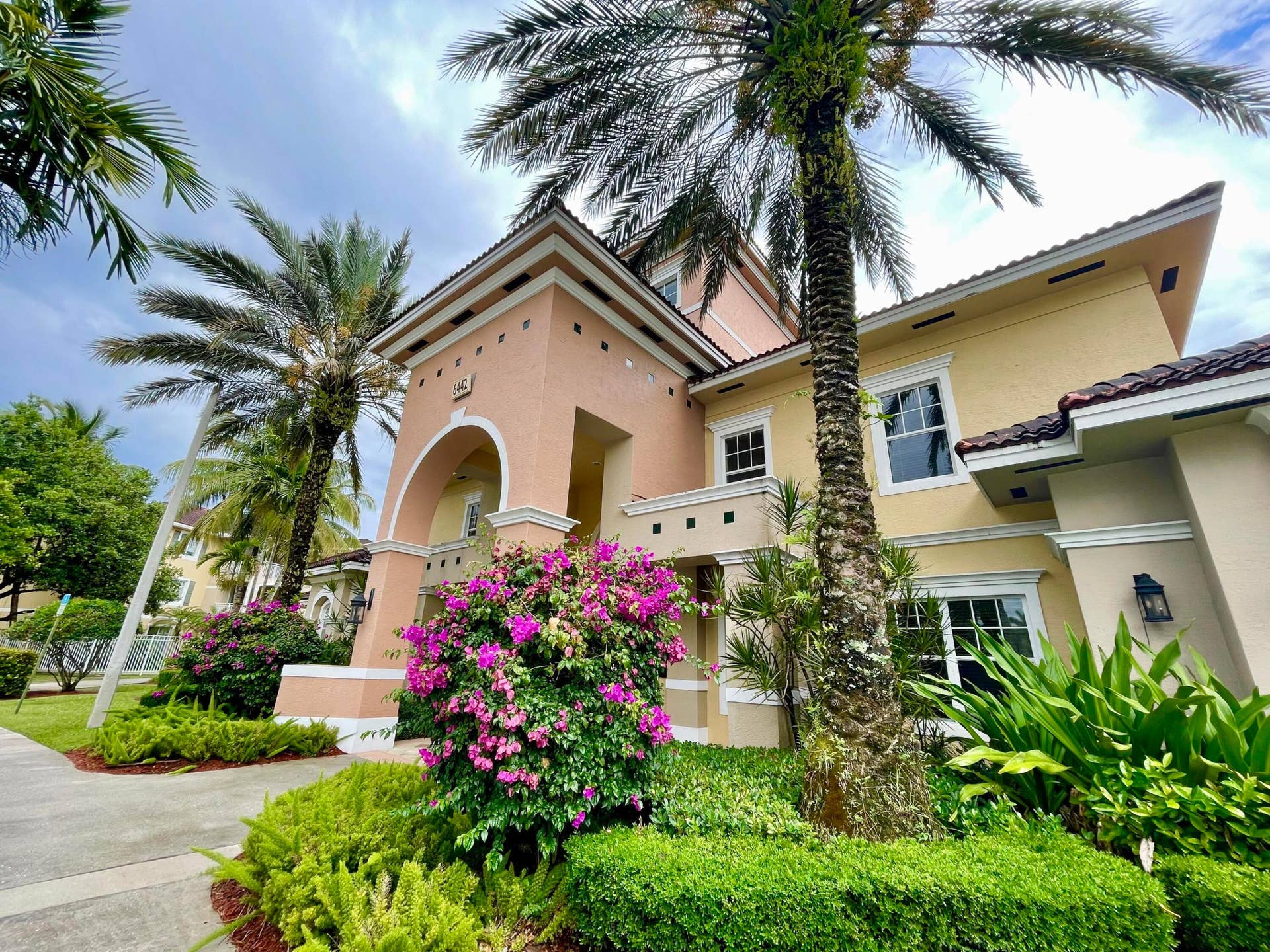 6533 EMERALD DUNES Drive, #107, West Palm Beach, West Palm Beach, FL 33411 2nd clubhouse