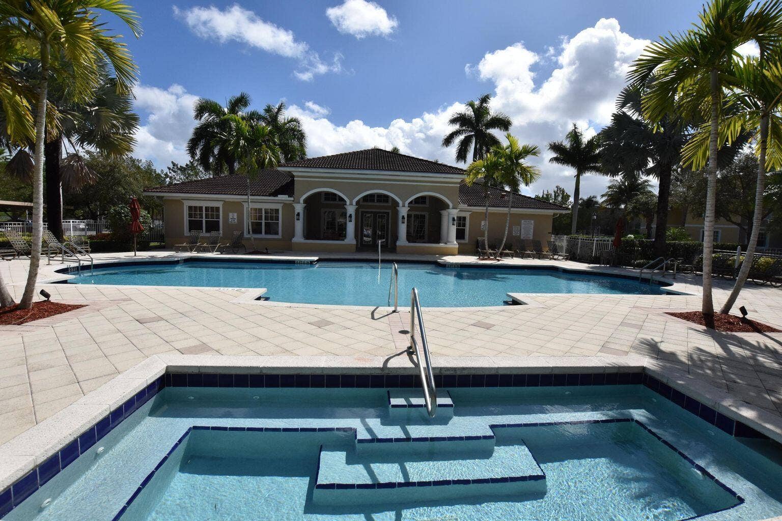 6533 EMERALD DUNES Drive, #107, West Palm Beach, West Palm Beach, FL 33411 1st pool spa