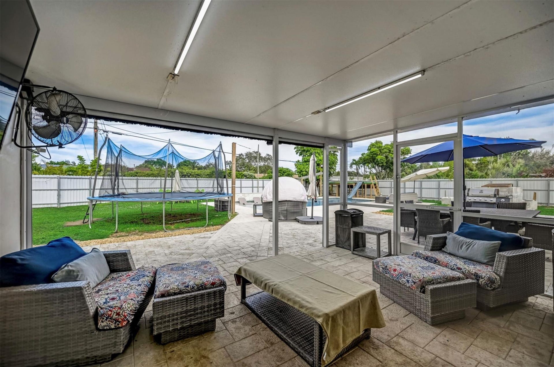 3325 MCKINLEY Street, #3325, Hollywood, Hollywood, FL 33021 Back patio