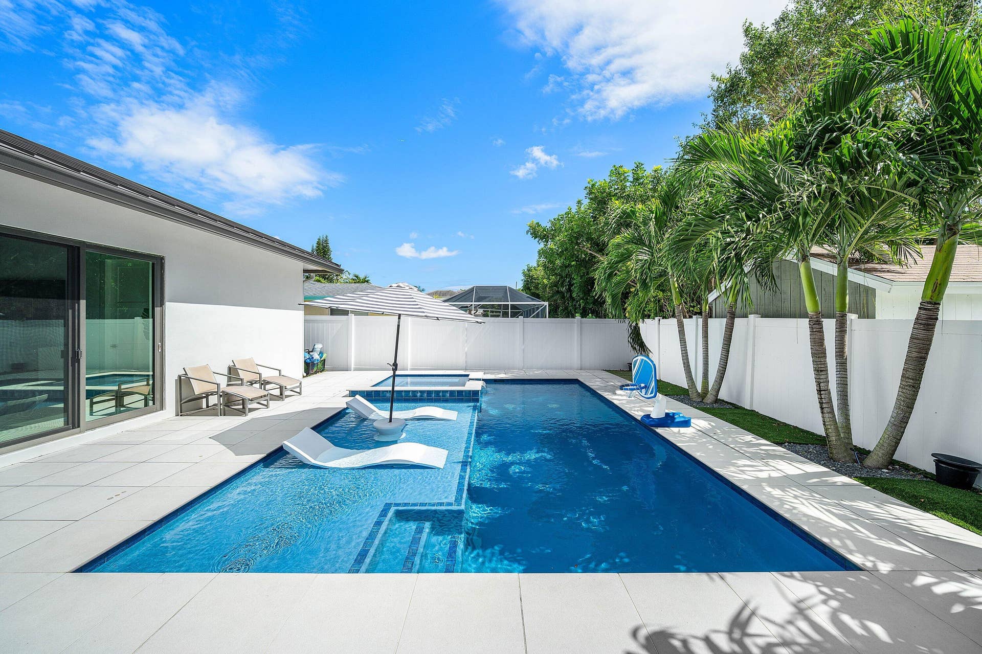 918 SW 28th Avenue, Boynton Beach, FL 33435 035-918Southwest28thAvenue-BoyntonBeach-