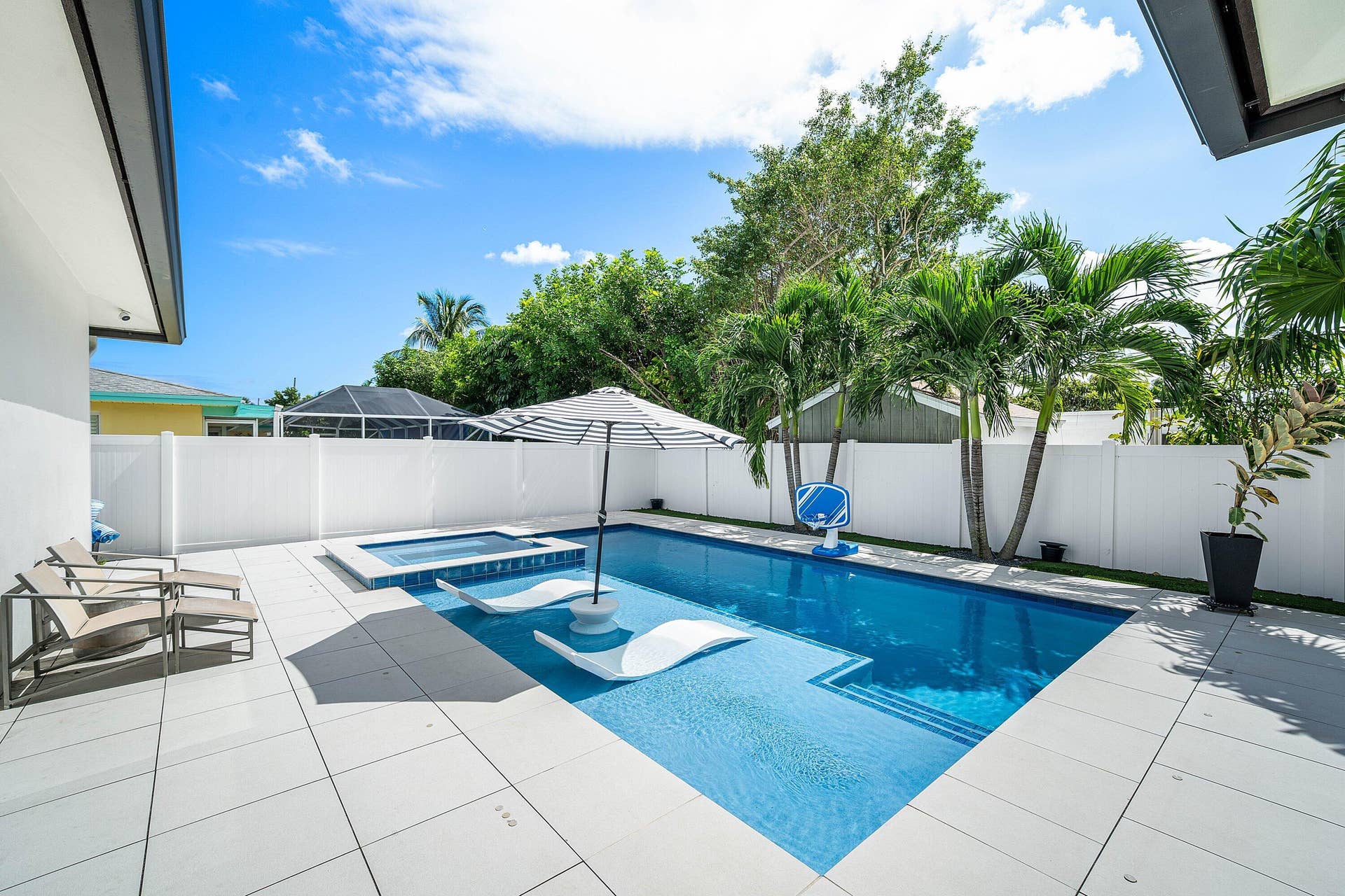 918 SW 28th Avenue, Boynton Beach, FL 33435 036-918Southwest28thAvenue-BoyntonBeach-