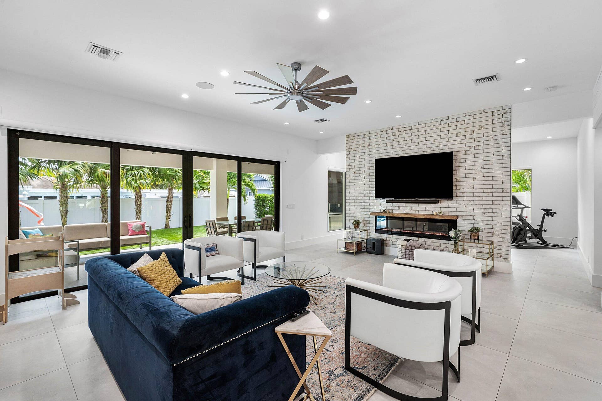 918 SW 28th Avenue, Boynton Beach, FL 33435 015-918Southwest28thAvenue-BoyntonBeach-