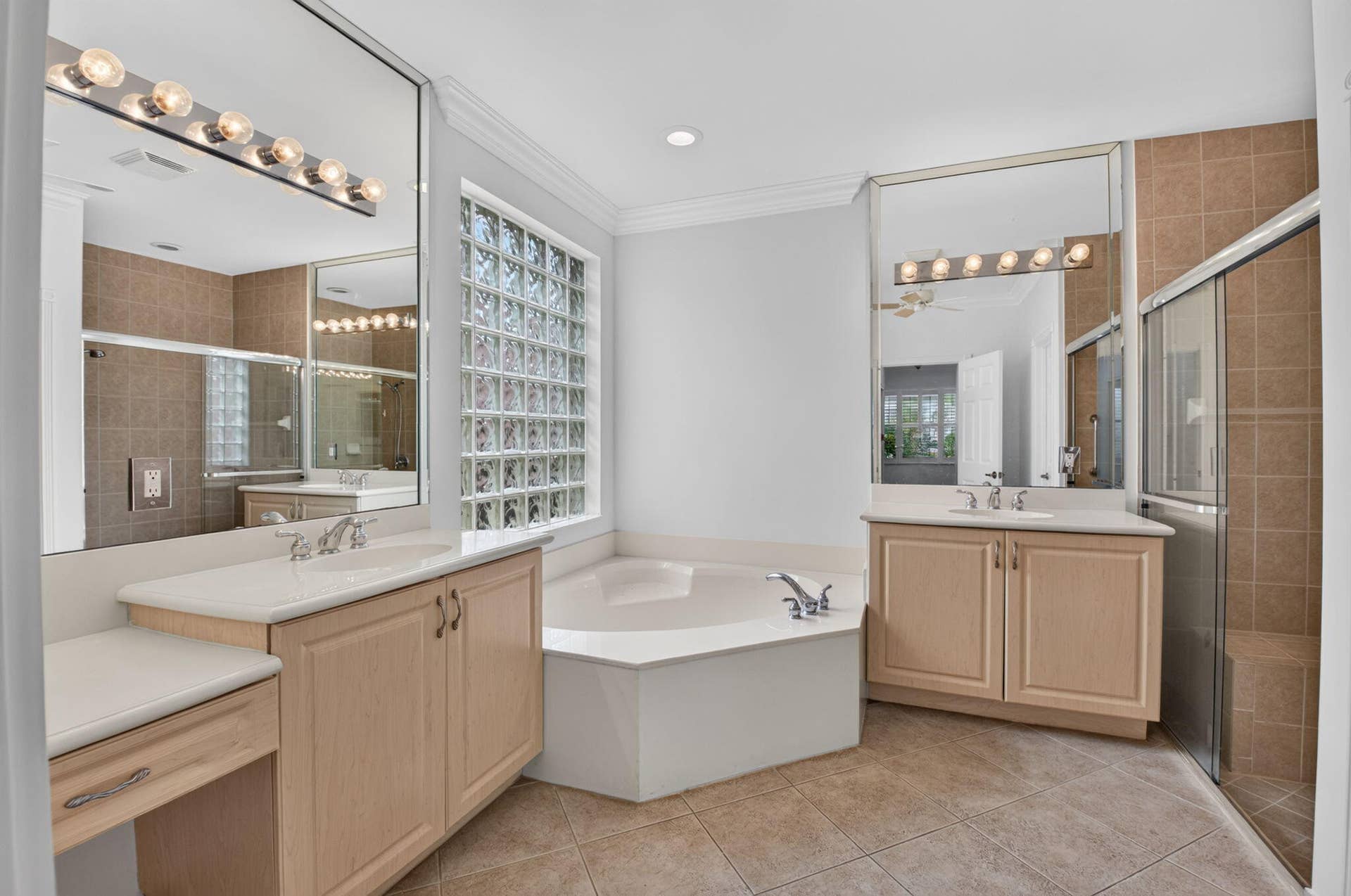 6931 Belmont Shore Drive, Delray Beach, FL 33446 Primary Bathroom