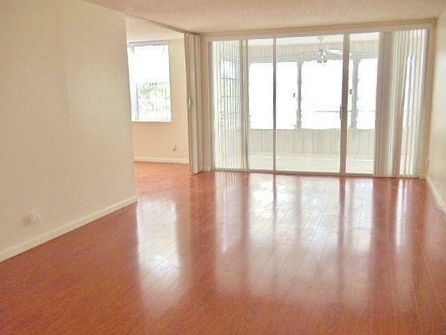 9235 LAGOON Place, #315, Davie, Davie, FL 33324 Photo 4
